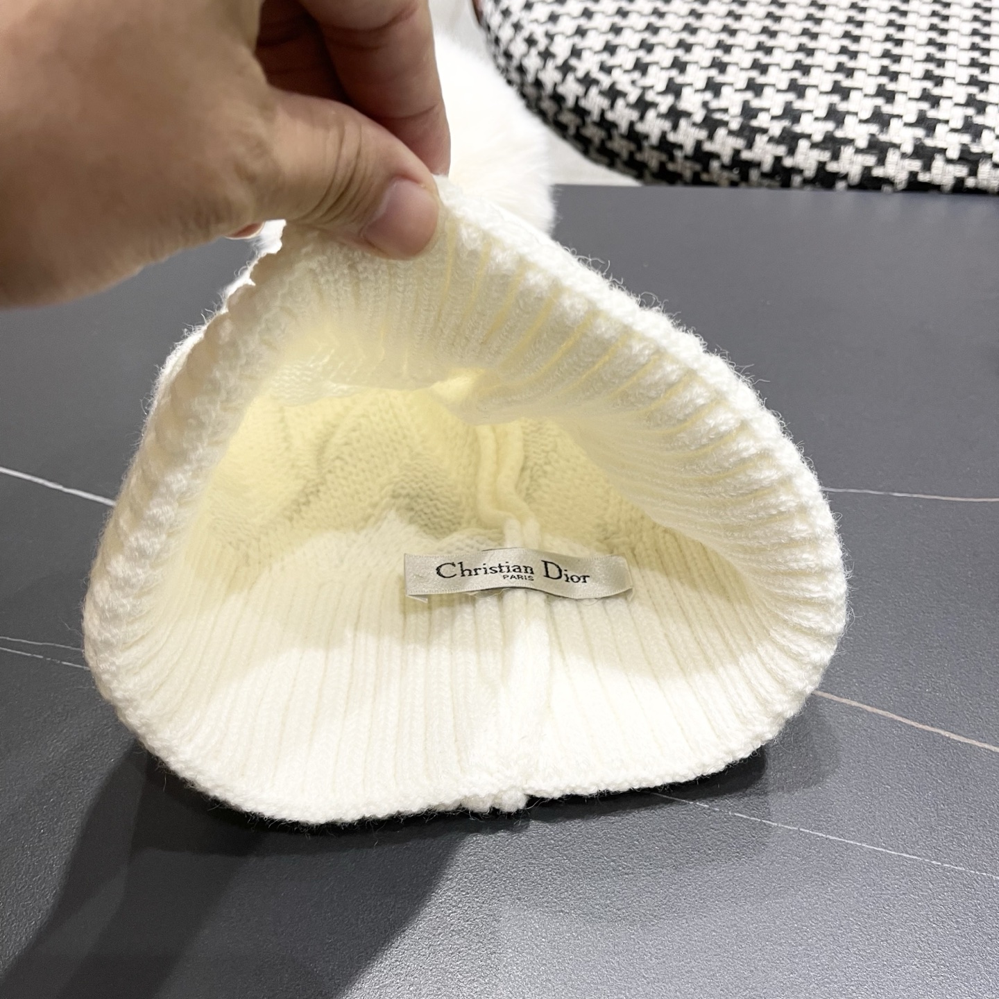 迪奥Dior兔毛毛线帽2025女秋冬韩版百搭日系保暖针织帽加厚护耳冷帽子