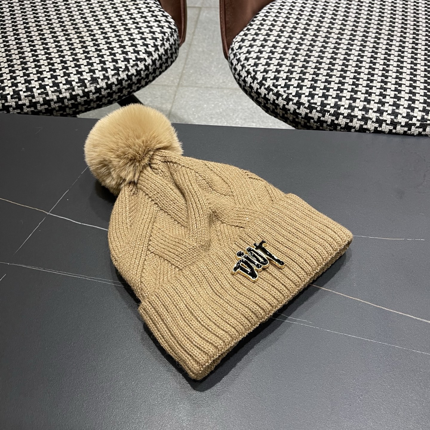 迪奥Dior兔毛毛线帽2025女秋冬韩版百搭日系保暖针织帽加厚护耳冷帽子