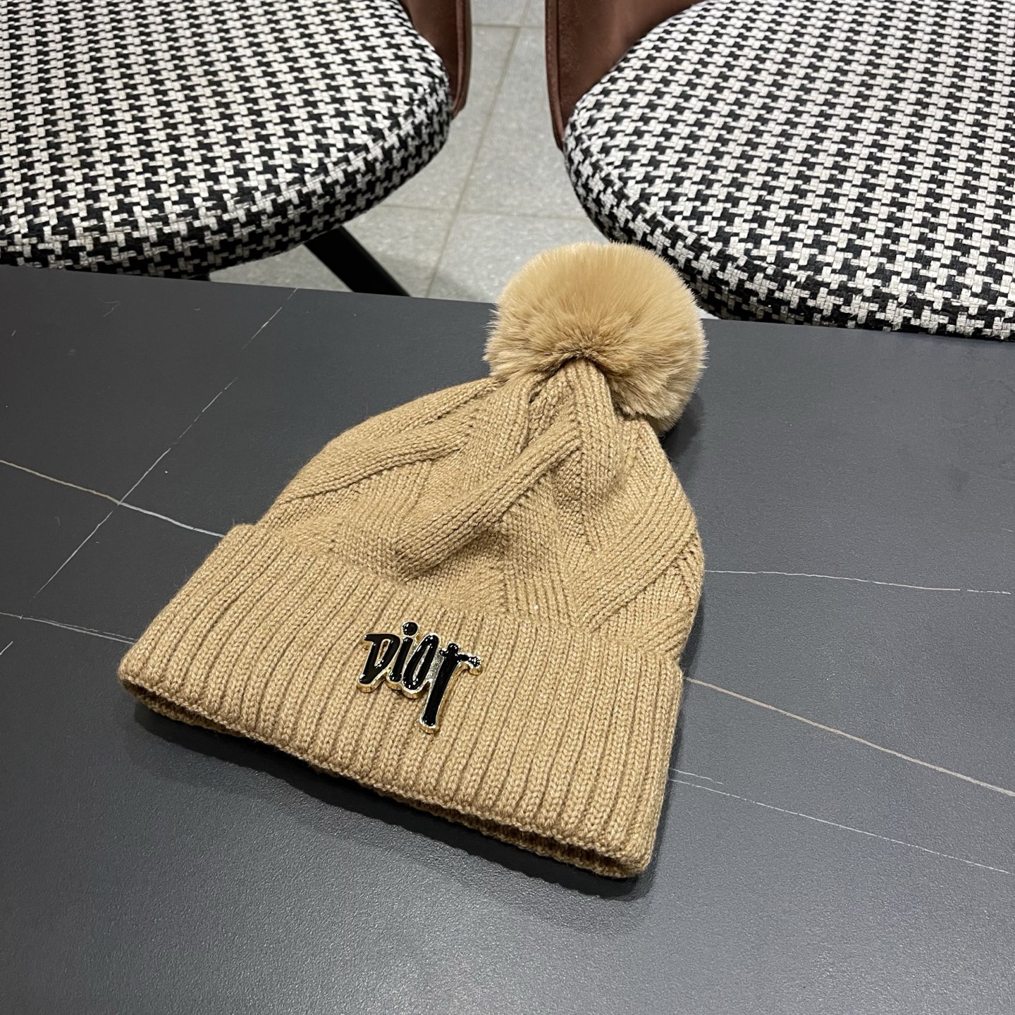 迪奥Dior兔毛毛线帽2025女秋冬韩版百搭日系保暖针织帽加厚护耳冷帽子