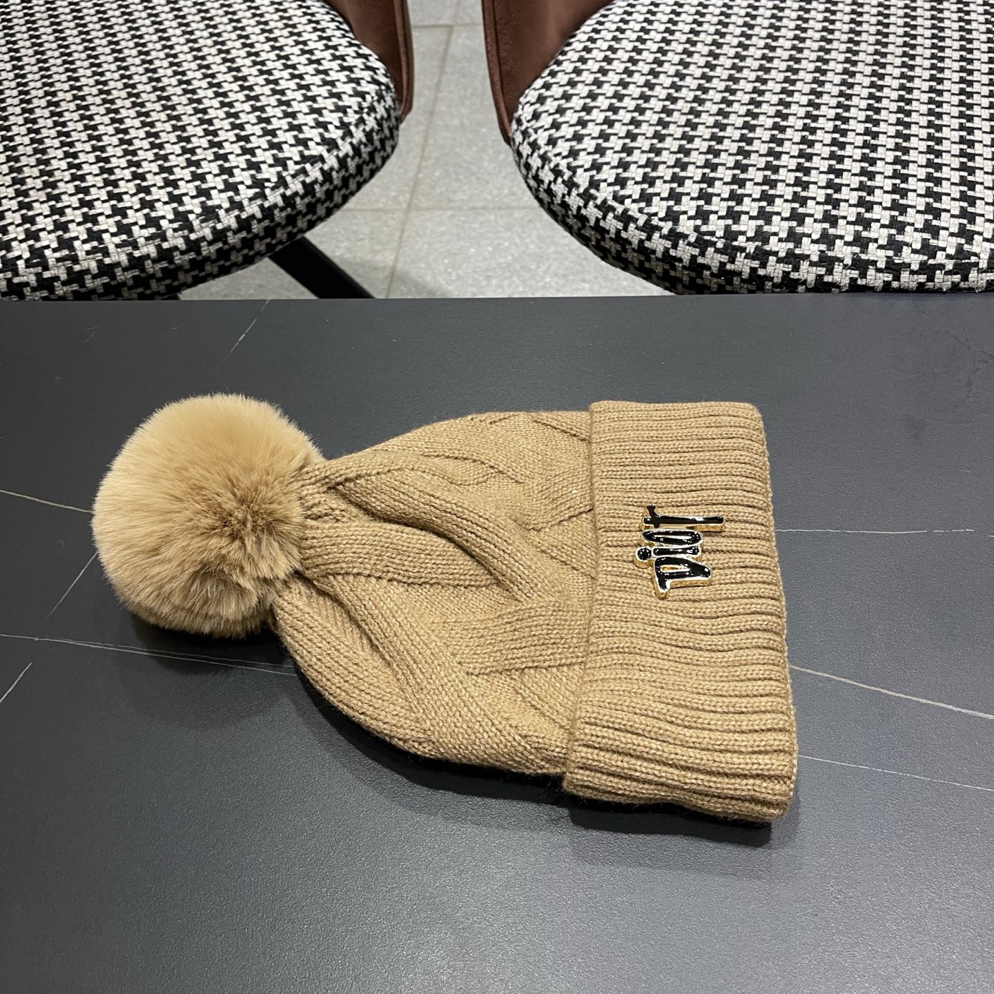 迪奥Dior兔毛毛线帽2025女秋冬韩版百搭日系保暖针织帽加厚护耳冷帽子