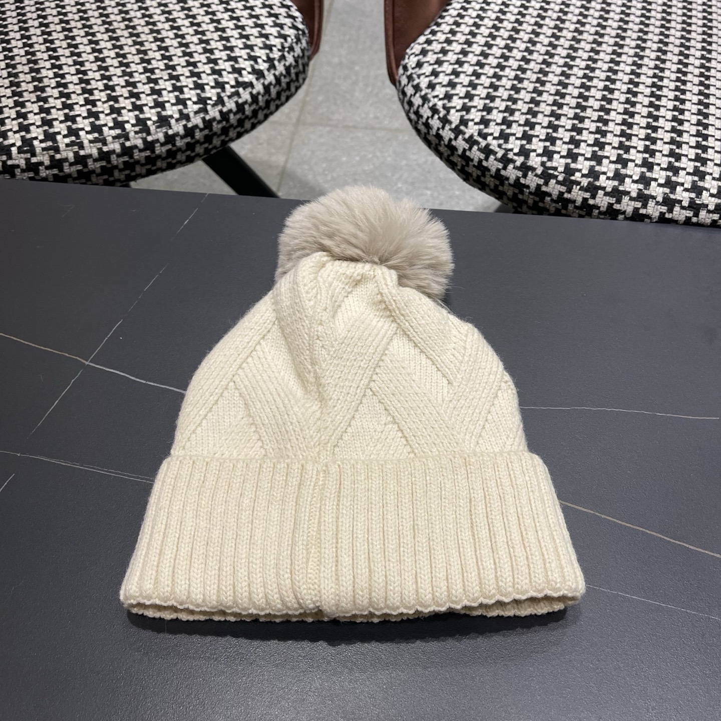 迪奥Dior兔毛毛线帽2025女秋冬韩版百搭日系保暖针织帽加厚护耳冷帽子