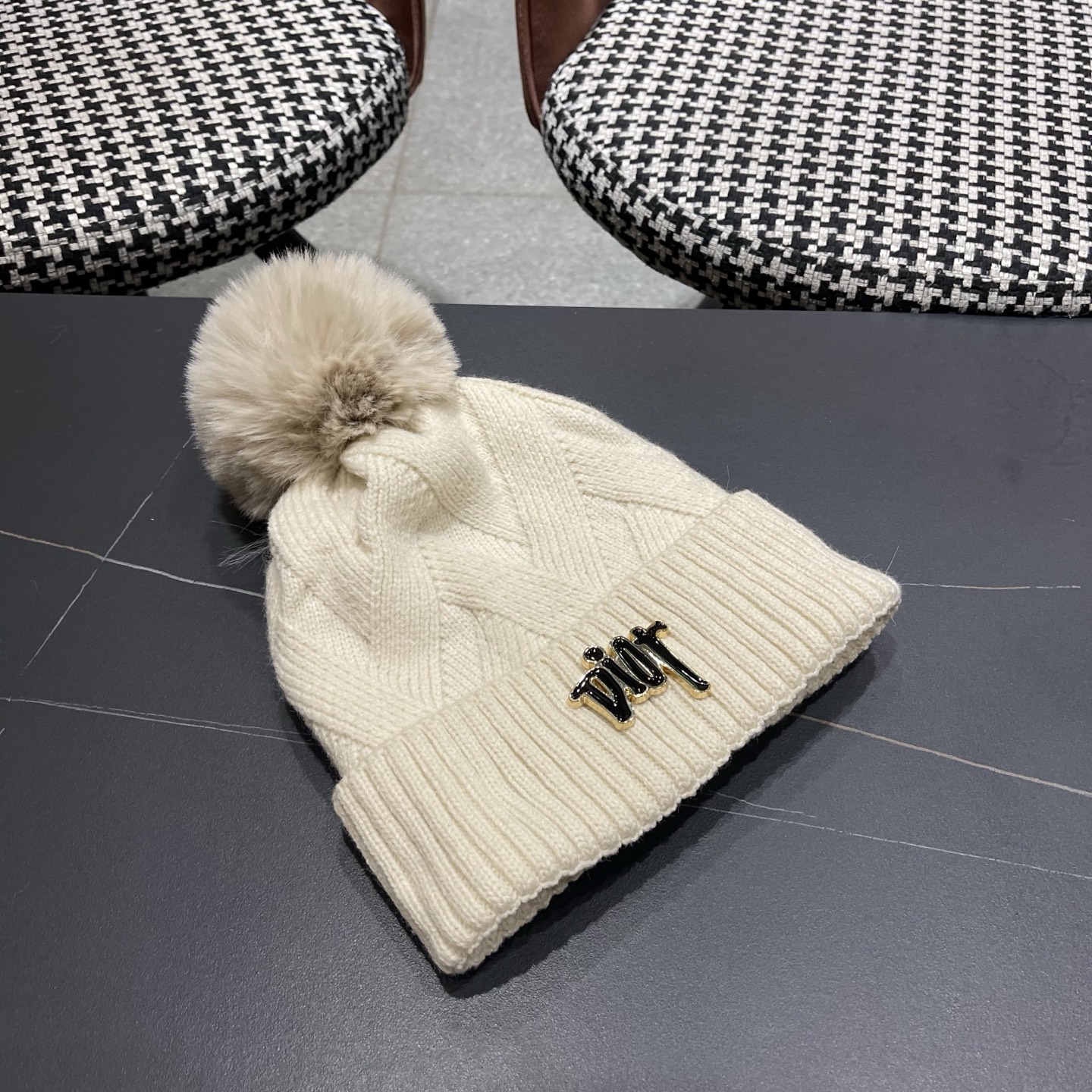 迪奥Dior兔毛毛线帽2025女秋冬韩版百搭日系保暖针织帽加厚护耳冷帽子