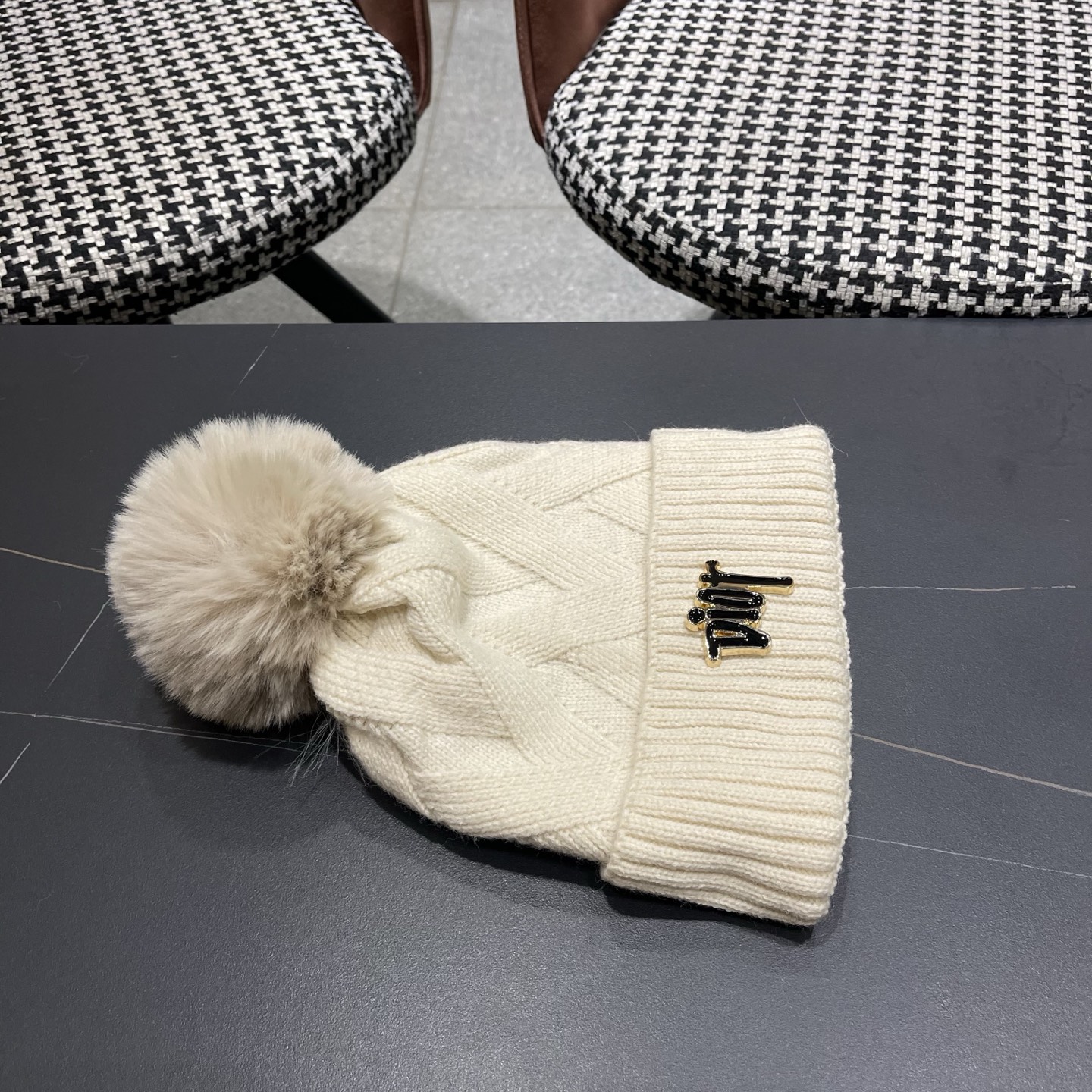 迪奥Dior兔毛毛线帽2025女秋冬韩版百搭日系保暖针织帽加厚护耳冷帽子