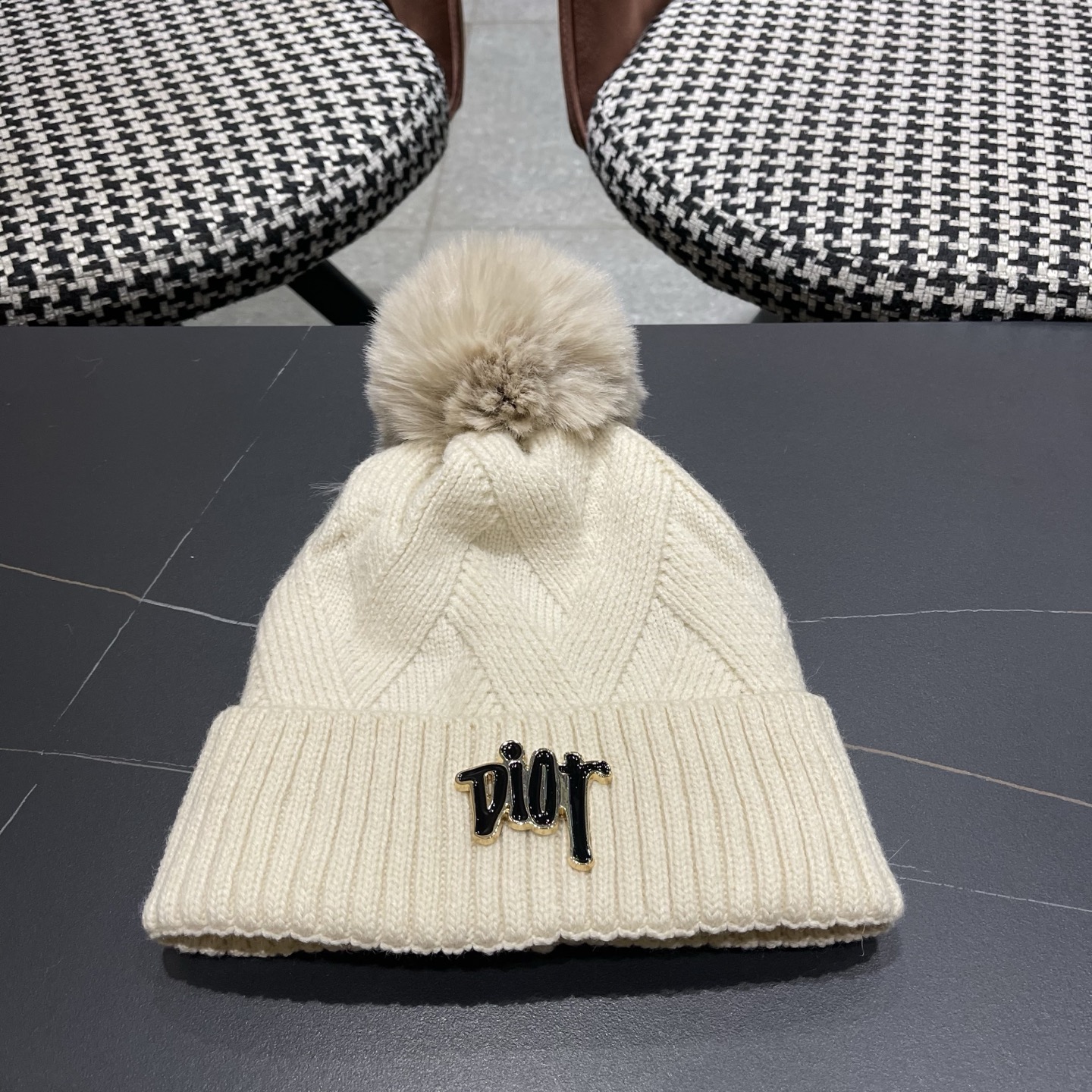 迪奥Dior兔毛毛线帽2025女秋冬韩版百搭日系保暖针织帽加厚护耳冷帽子