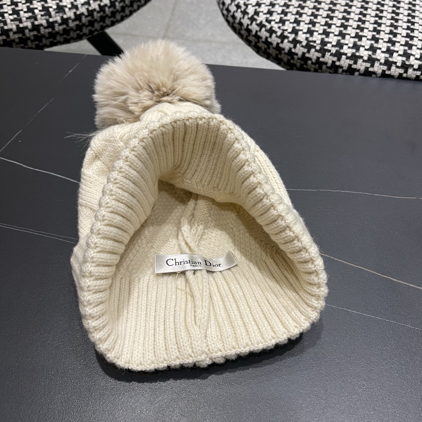 迪奥Dior兔毛毛线帽2025女秋冬韩版百搭日系保暖针织帽加厚护耳冷帽子