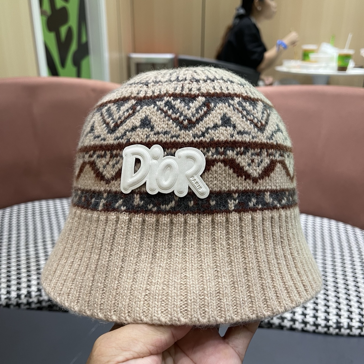 迪奥DIOR2025秋冬渔夫帽针织盆帽韩版时尚百搭毛线帽子新款水桶帽网红ins