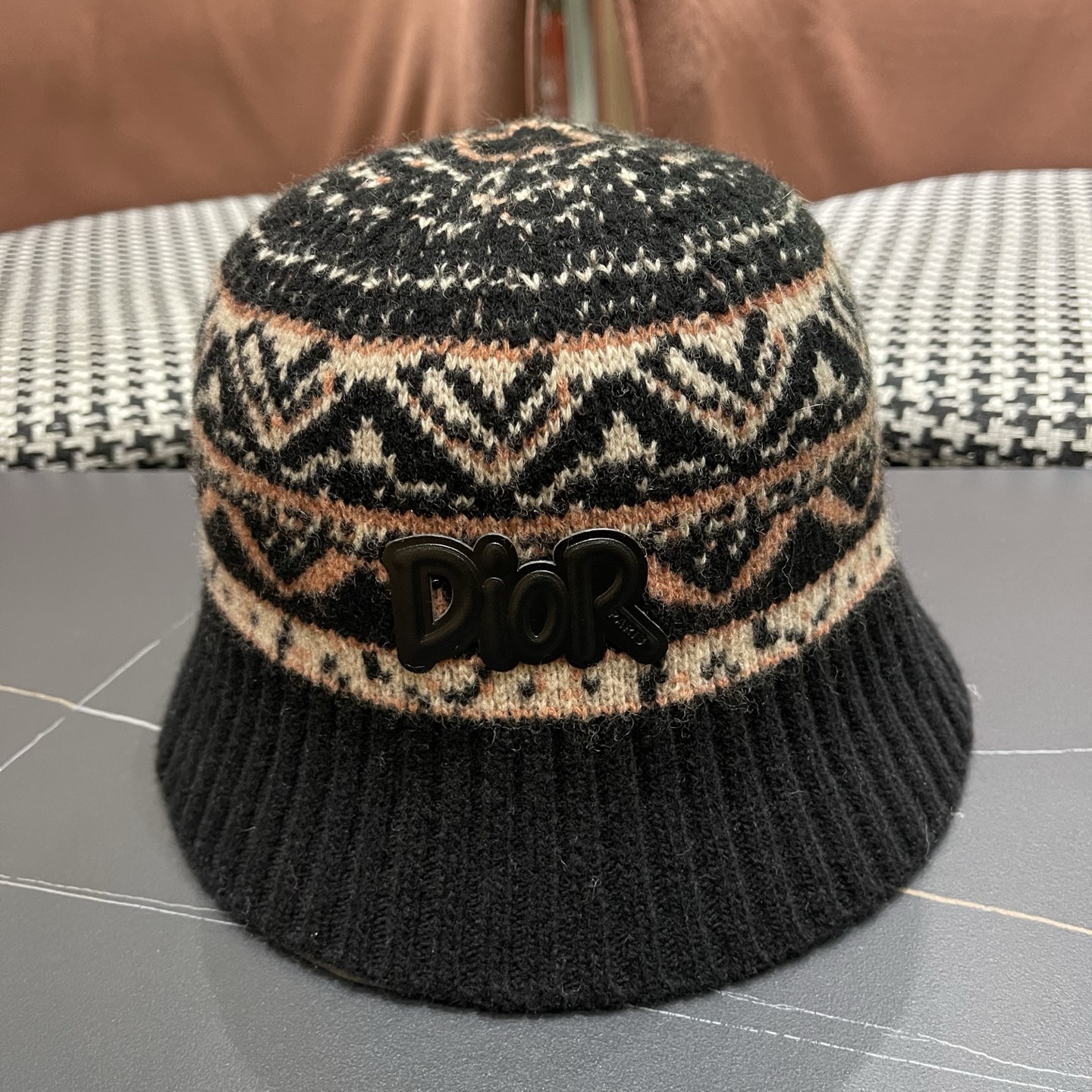 迪奥DIOR2025秋冬渔夫帽针织盆帽韩版时尚百搭毛线帽子新款水桶帽网红ins