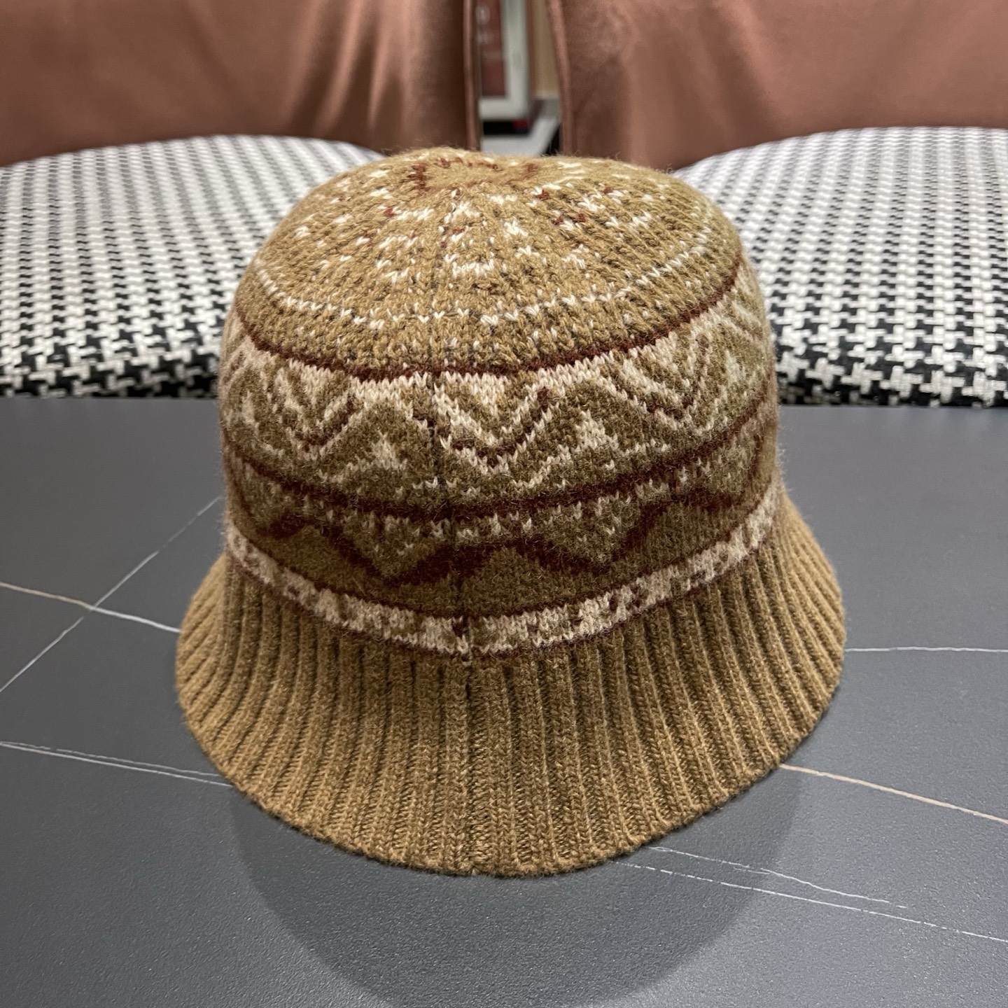 迪奥DIOR2025秋冬渔夫帽针织盆帽韩版时尚百搭毛线帽子新款水桶帽网红ins