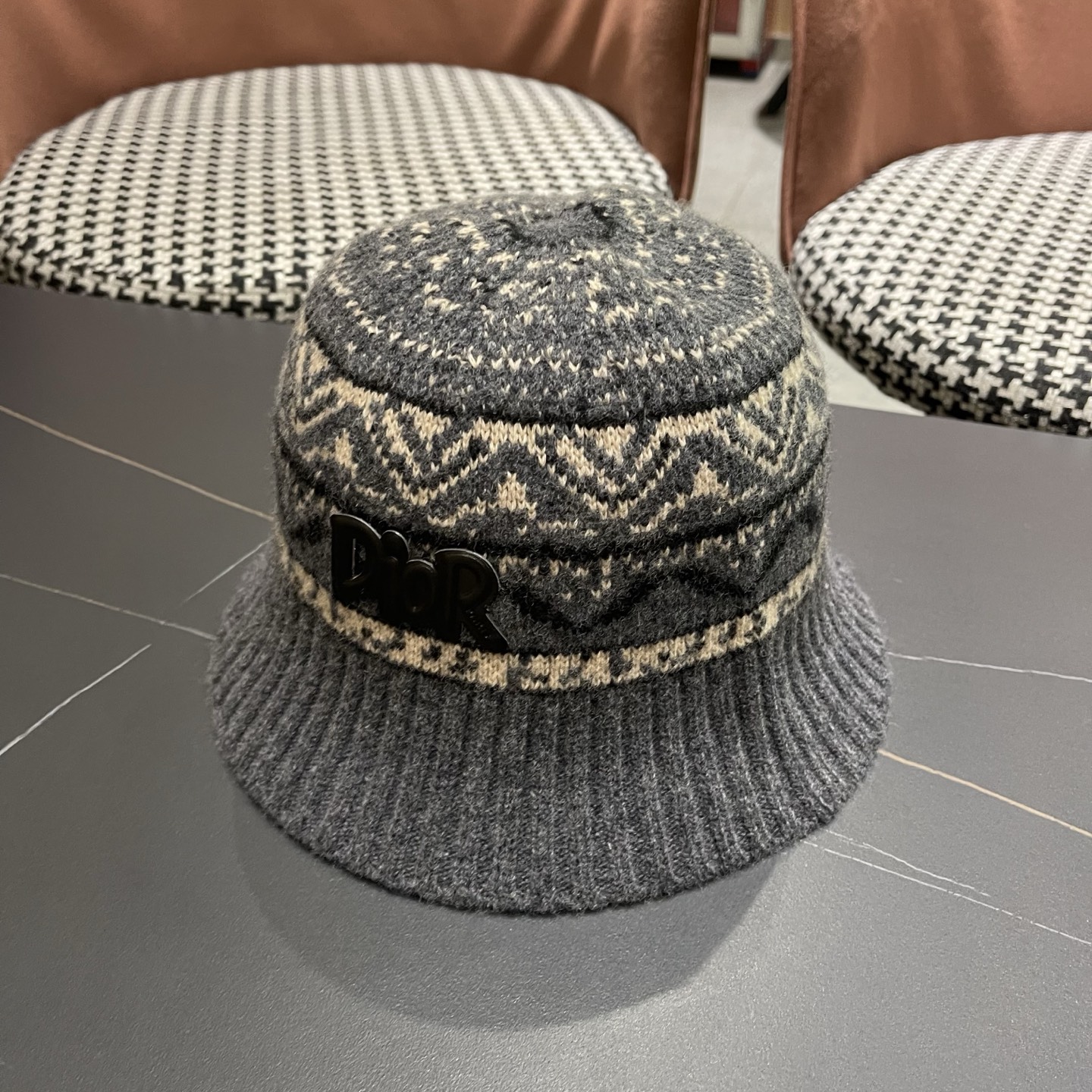 迪奥DIOR2025秋冬渔夫帽针织盆帽韩版时尚百搭毛线帽子新款水桶帽网红ins