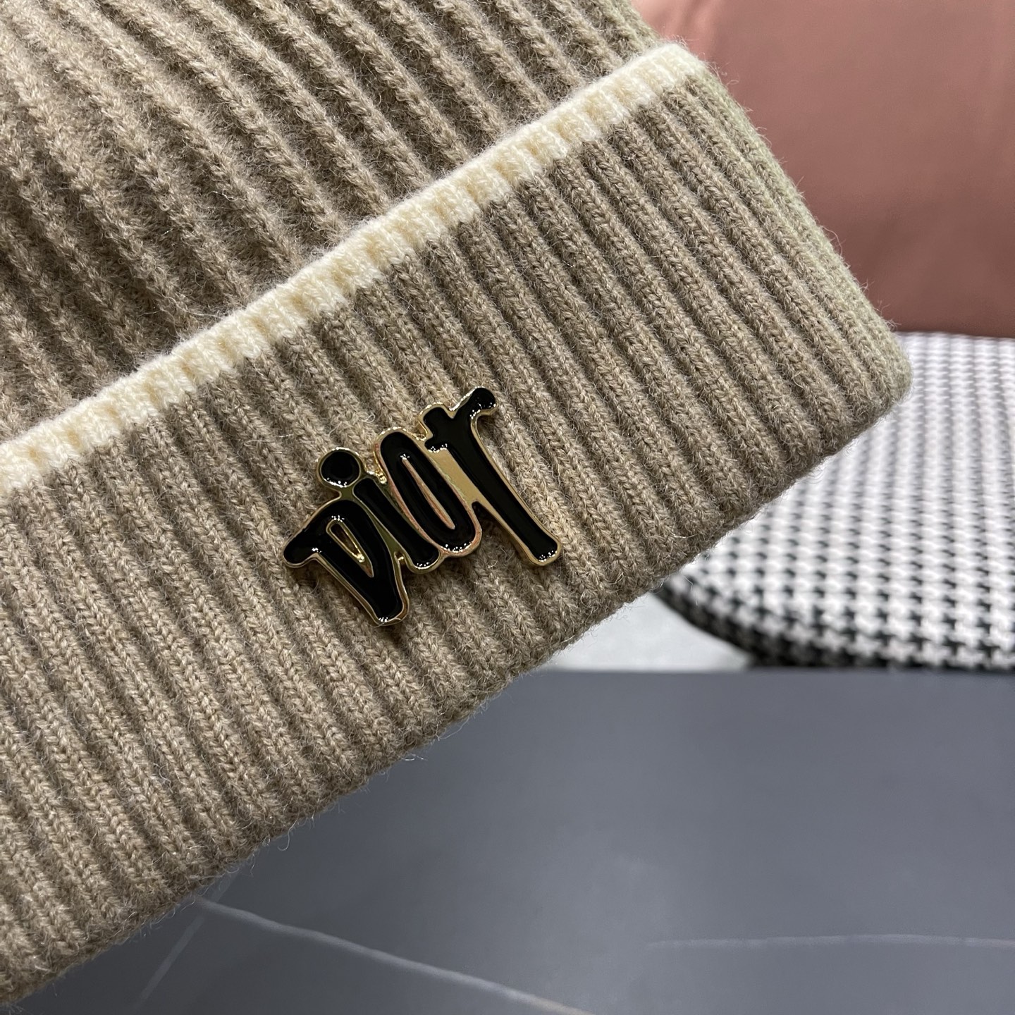【DIOR迪奥】2025秋冬新款大牌针织毛线帽，韩版设计秋冬穿搭必备