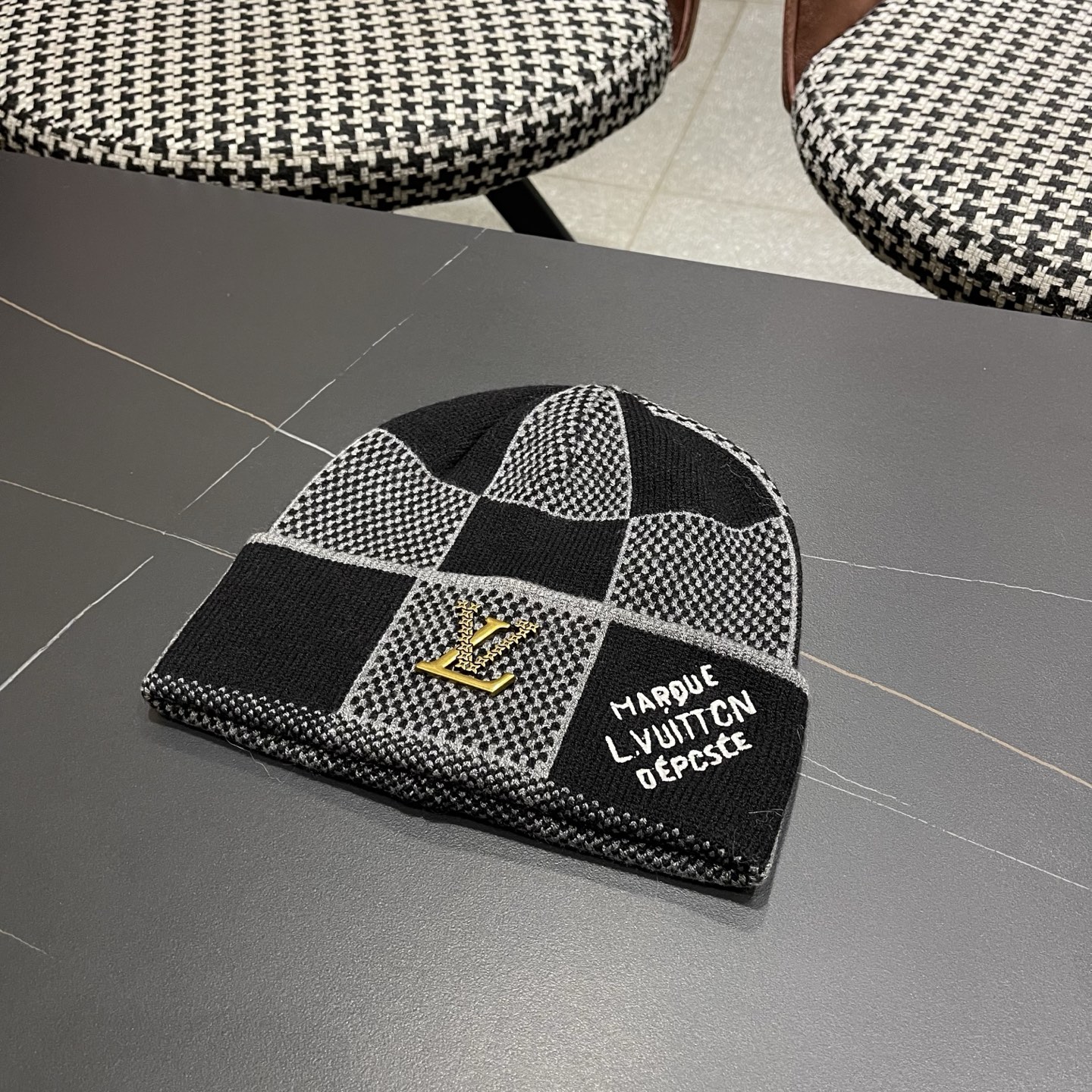 LV路易威登经典原单毛线帽，采用精选羊毛面料，超高羊毛成份，‼️手感超柔软，弹性极佳，市场品质多多，亲们