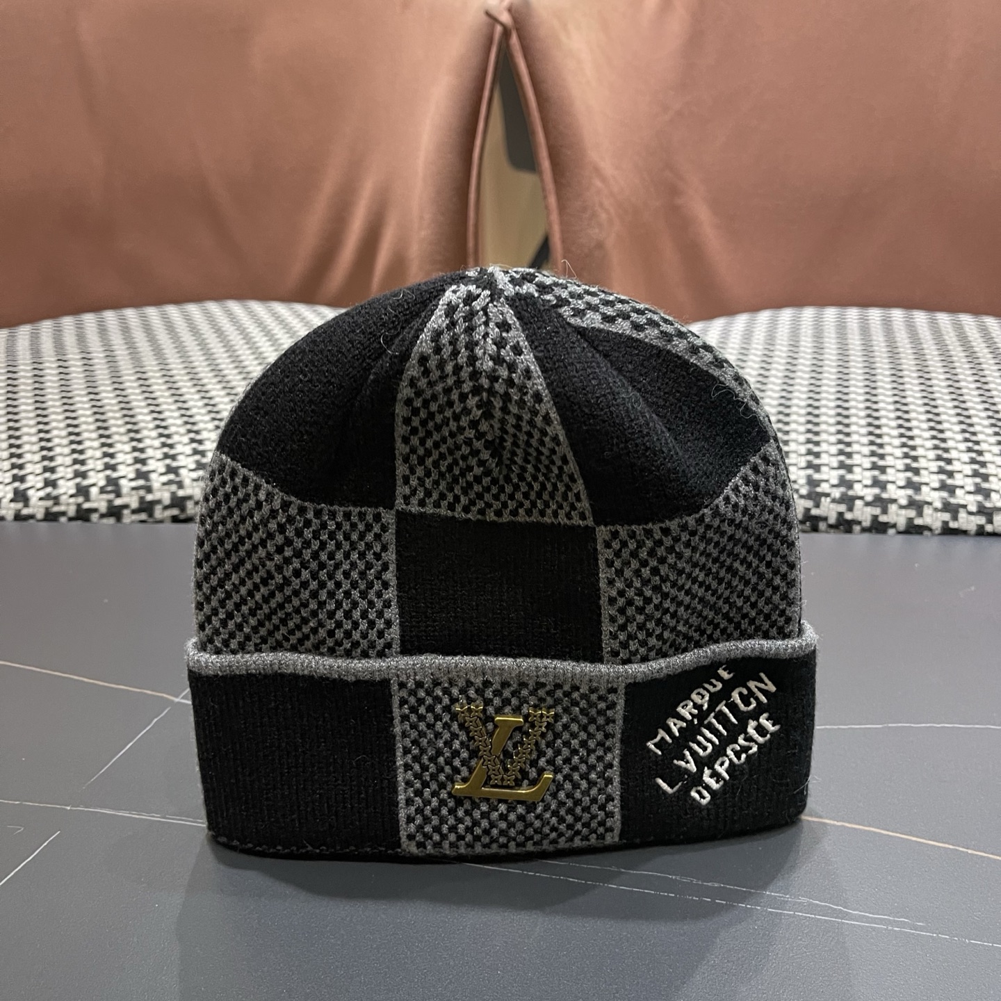 LV路易威登经典原单毛线帽，采用精选羊毛面料，超高羊毛成份，‼️手感超柔软，弹性极佳，市场品质多多，亲们