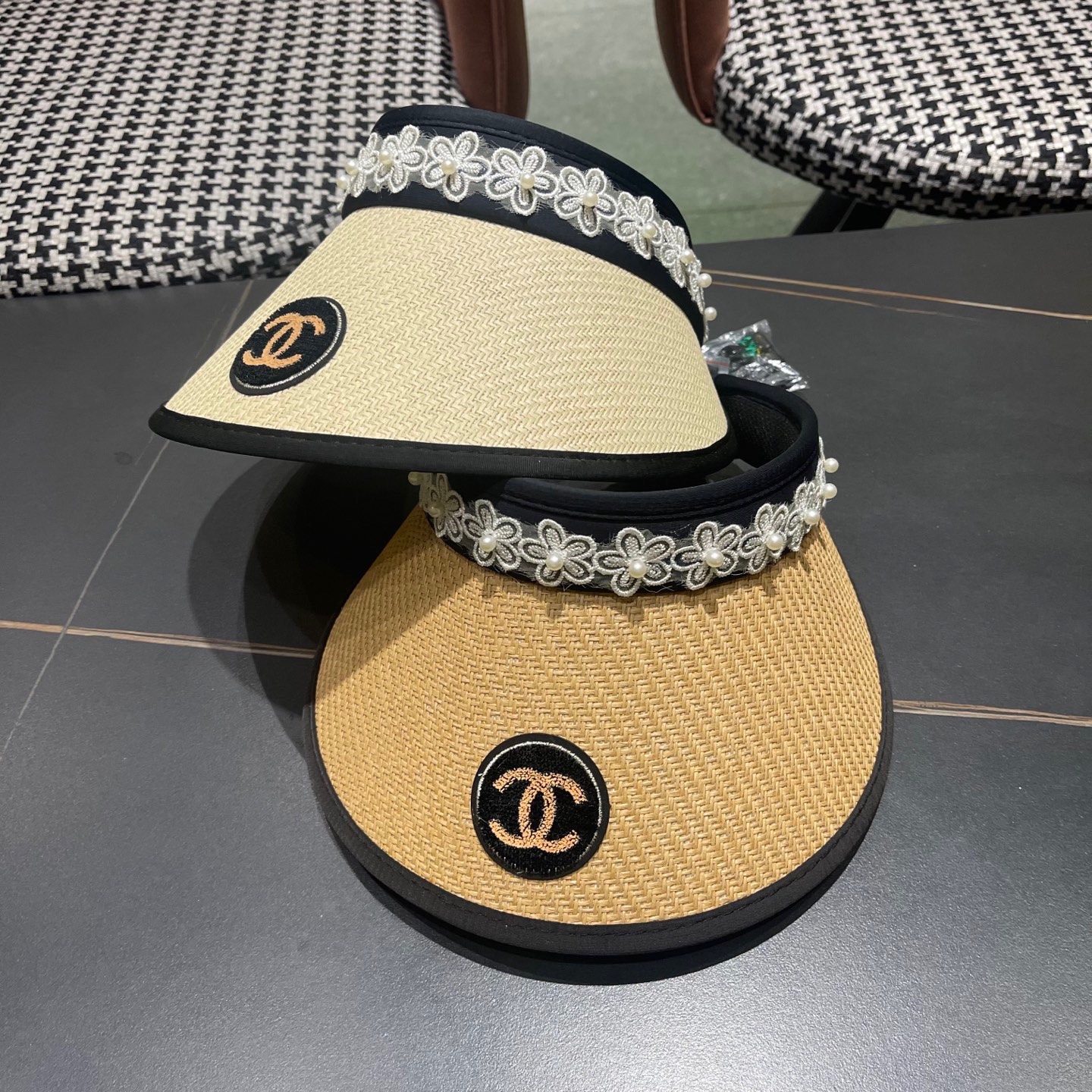 CHANEL香奈儿夏季黑胶防紫外线太阳帽韩版珍珠花边防晒空顶帽户外草编织遮阳帽