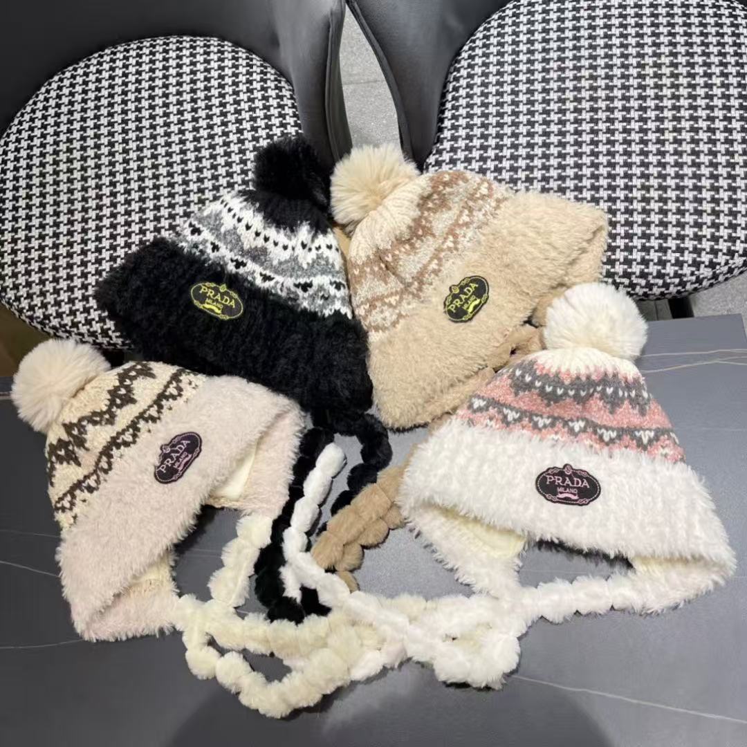 普拉达Prada🔱新款加绒加厚护耳雷锋帽，护耳帽，超火！细节做工都很精致，‼️经典款～超好搭配