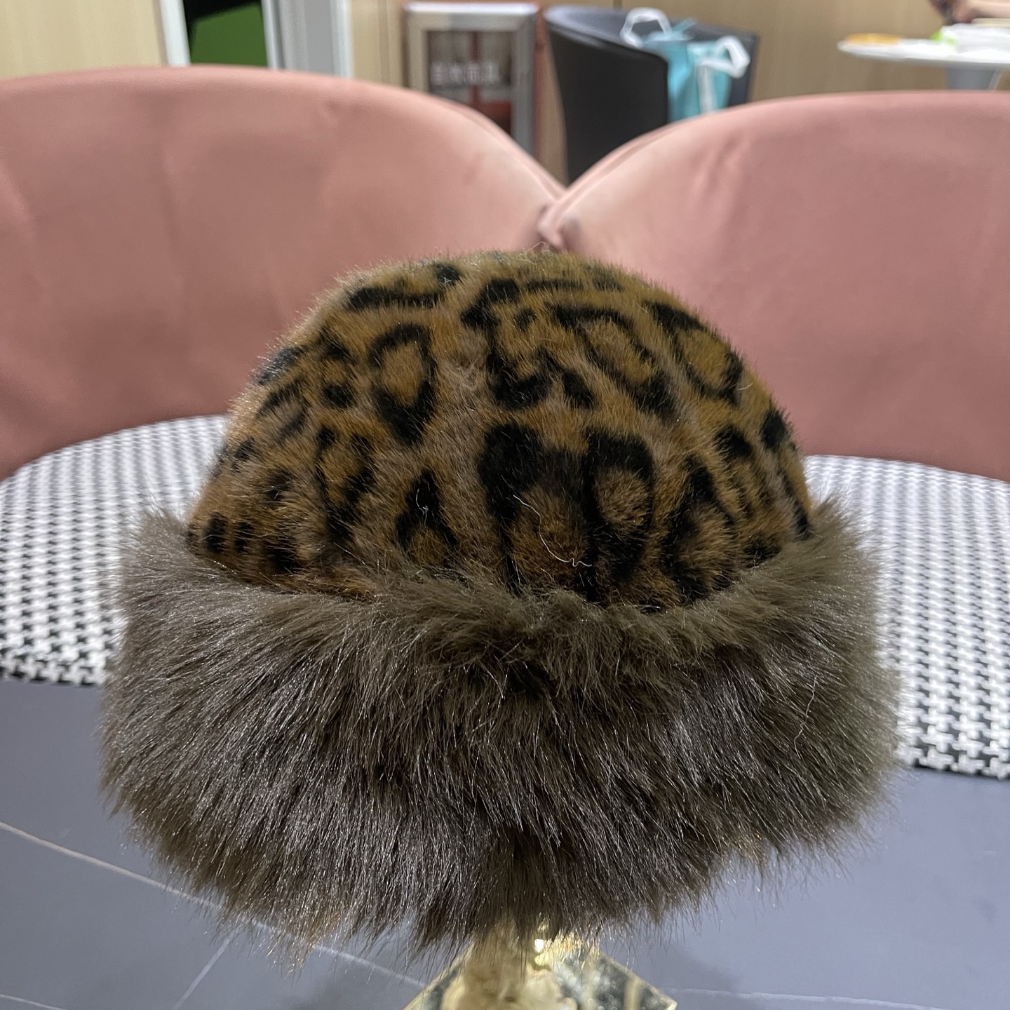 迪奥Dior复古豹纹毛绒帽女冬季百搭显脸小护耳渔夫帽加厚防寒保暖蒙古帽子