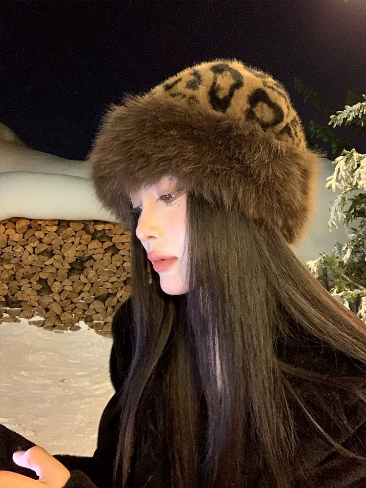 迪奥Dior复古豹纹毛绒帽女冬季百搭显脸小护耳渔夫帽加厚防寒保暖蒙古帽子