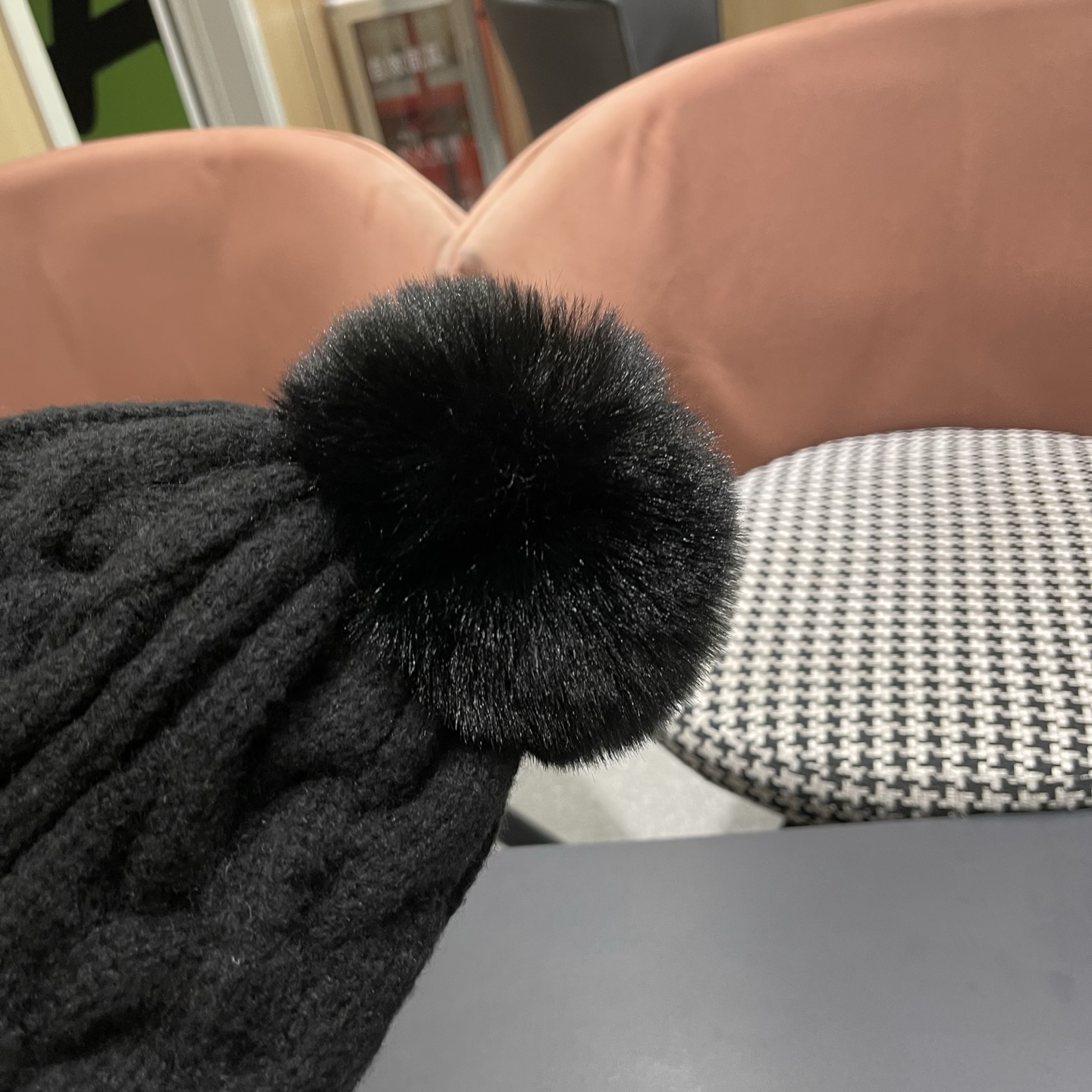 MONC～蒙口麻花形厚款毛线帽这款好有内涵 加粗毛线成铁索状缠绕 粗围边设计很显脸小 有眼光的这款推荐你