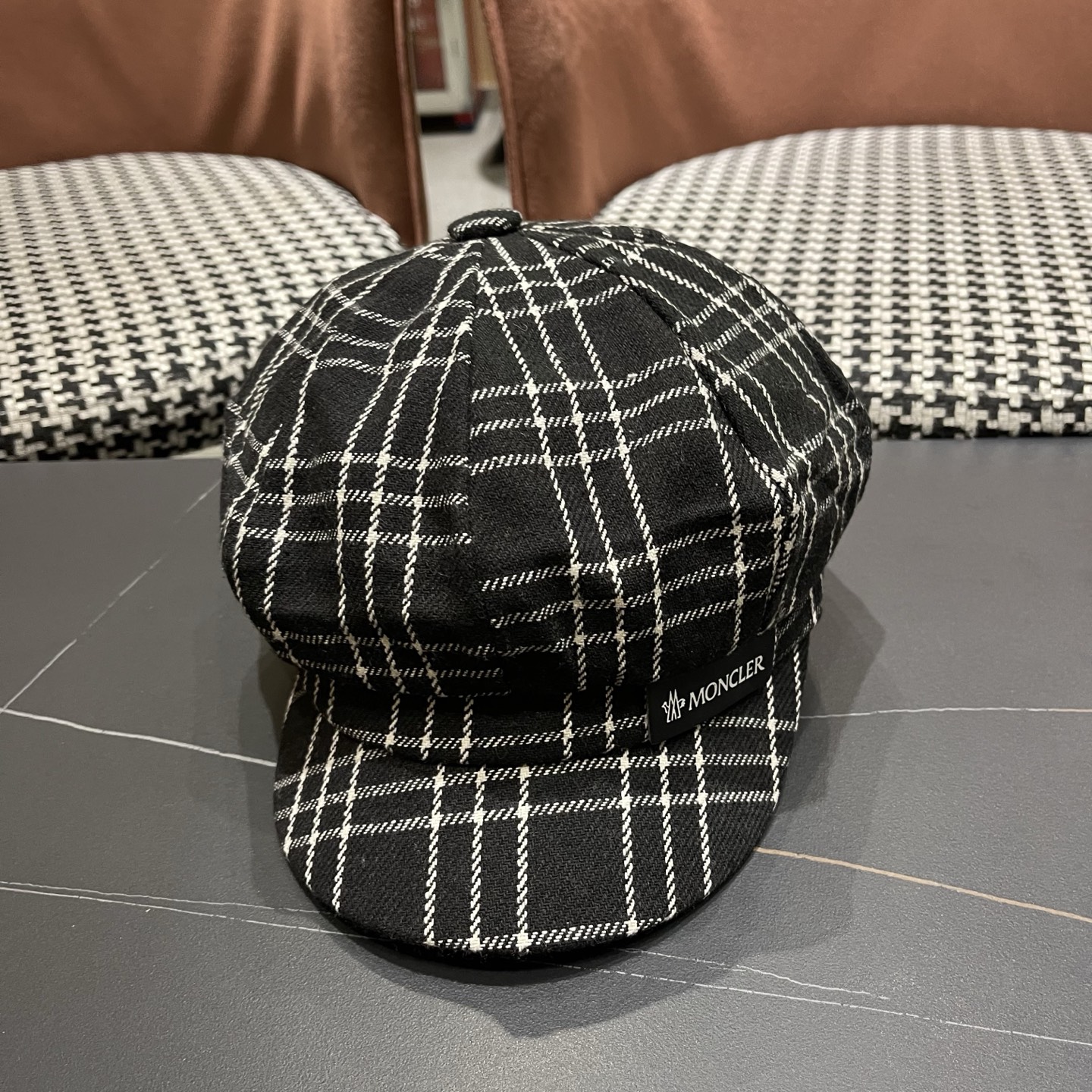 【MONCLER蒙​口】冬季​新​款​高‎品质‎ 火爆‌来‌袭‎ 💖💖鸭​舌八‌角‌帽 时尚​百搭 帽型