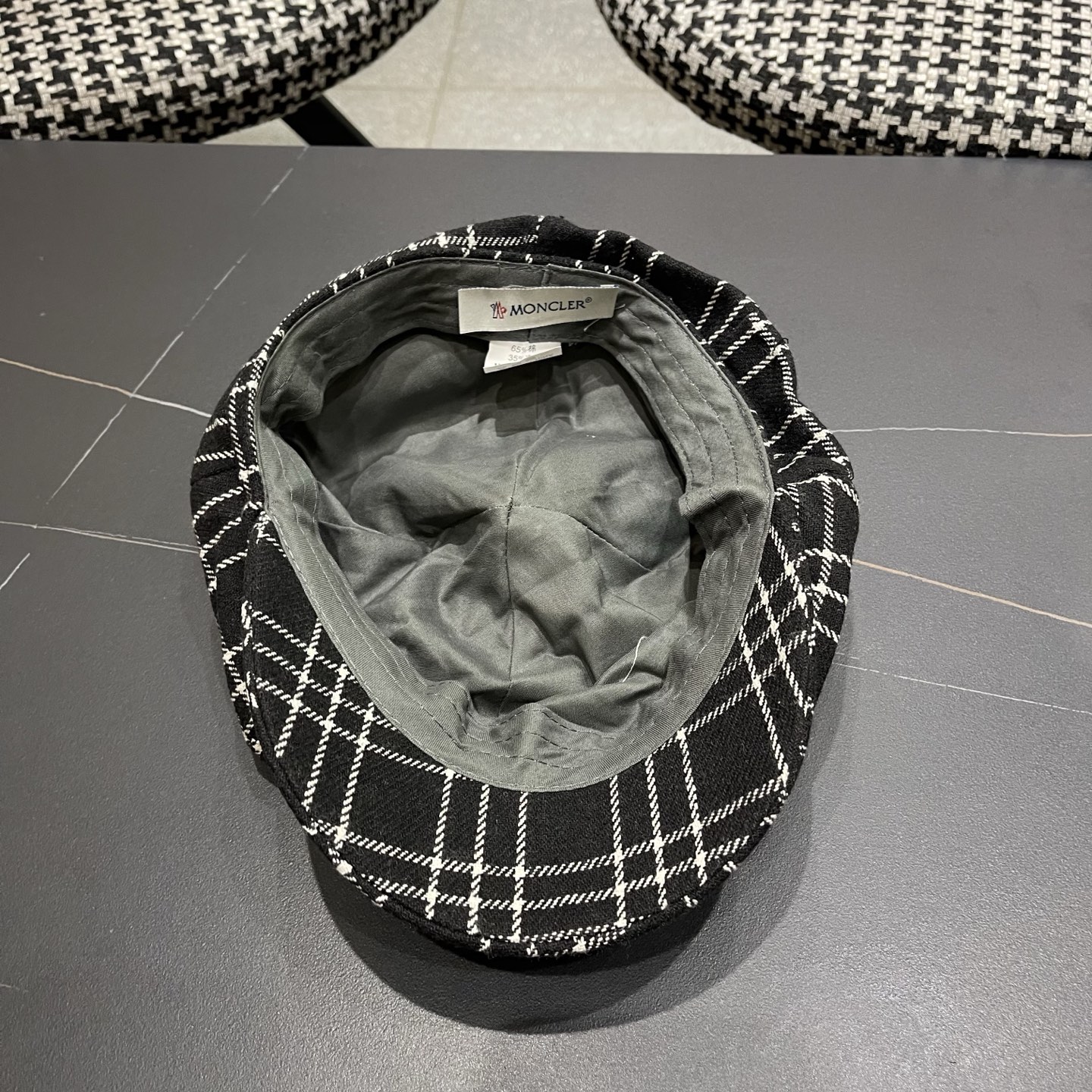 【MONCLER蒙​口】冬季​新​款​高‎品质‎ 火爆‌来‌袭‎ 💖💖鸭​舌八‌角‌帽 时尚​百搭 帽型