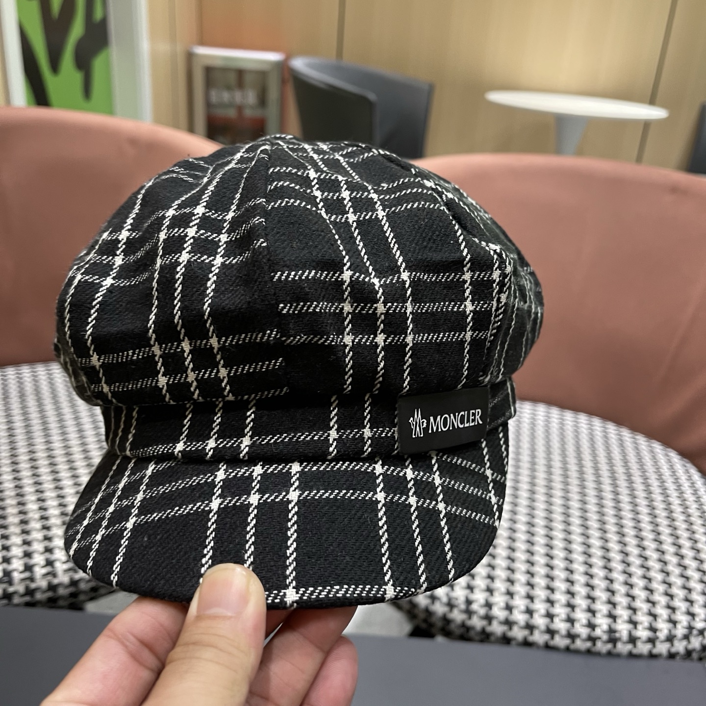 【MONCLER蒙​口】冬季​新​款​高‎品质‎ 火爆‌来‌袭‎ 💖💖鸭​舌八‌角‌帽 时尚​百搭 帽型