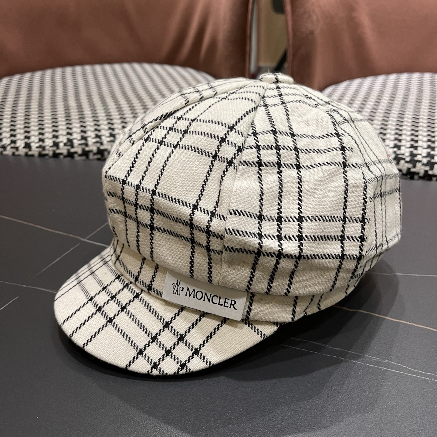 【MONCLER蒙​口】冬季​新​款​高‎品质‎ 火爆‌来‌袭‎ 💖💖鸭​舌八‌角‌帽 时尚​百搭 帽型