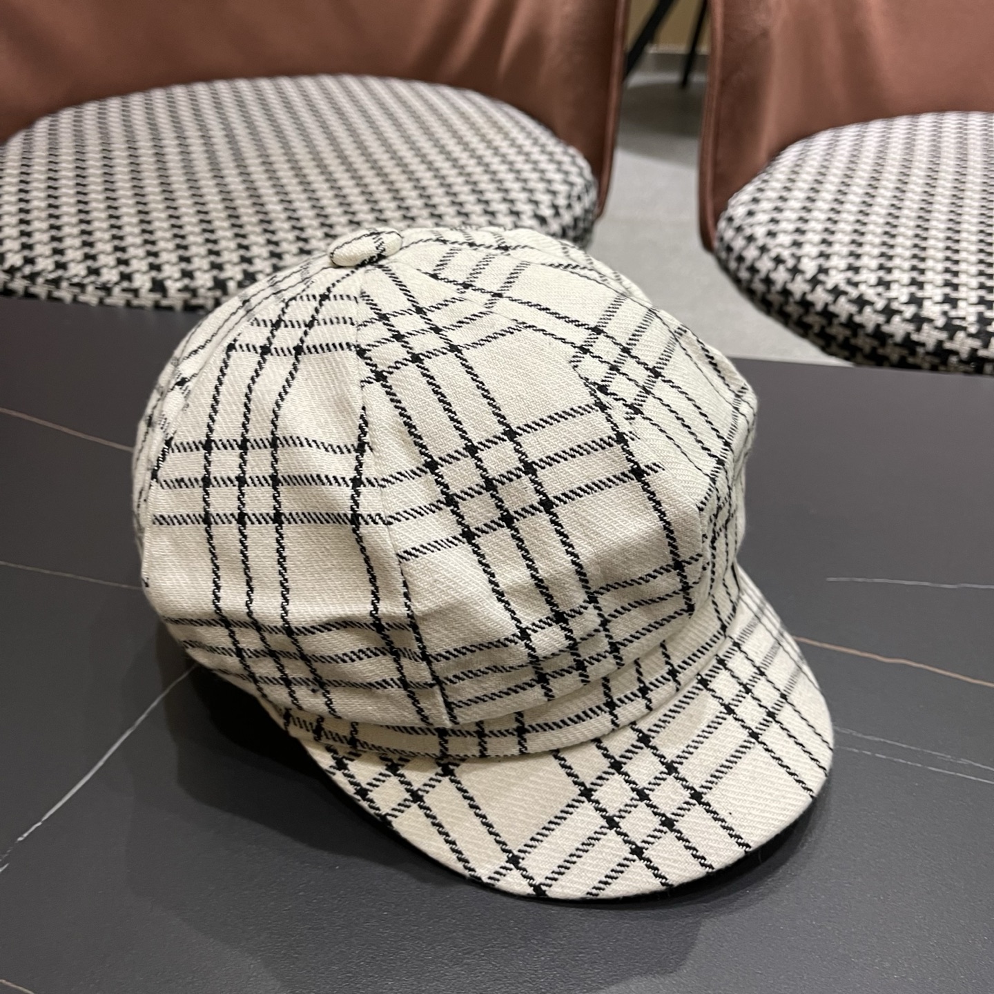 【MONCLER蒙​口】冬季​新​款​高‎品质‎ 火爆‌来‌袭‎ 💖💖鸭​舌八‌角‌帽 时尚​百搭 帽型