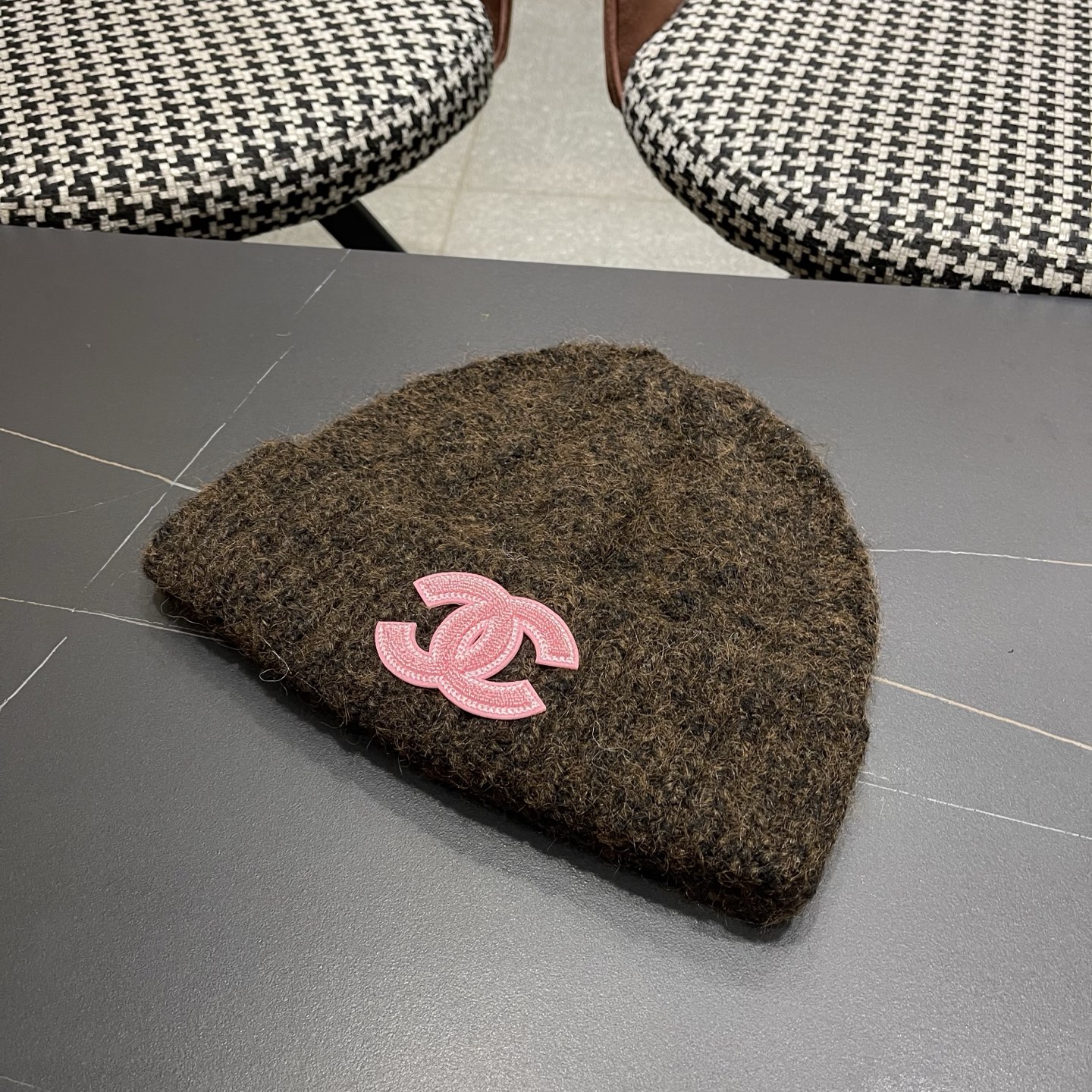 【Chanel香奈儿】2025新款麻花小香风搭配针织毛线帽，时尚简约#保暖款