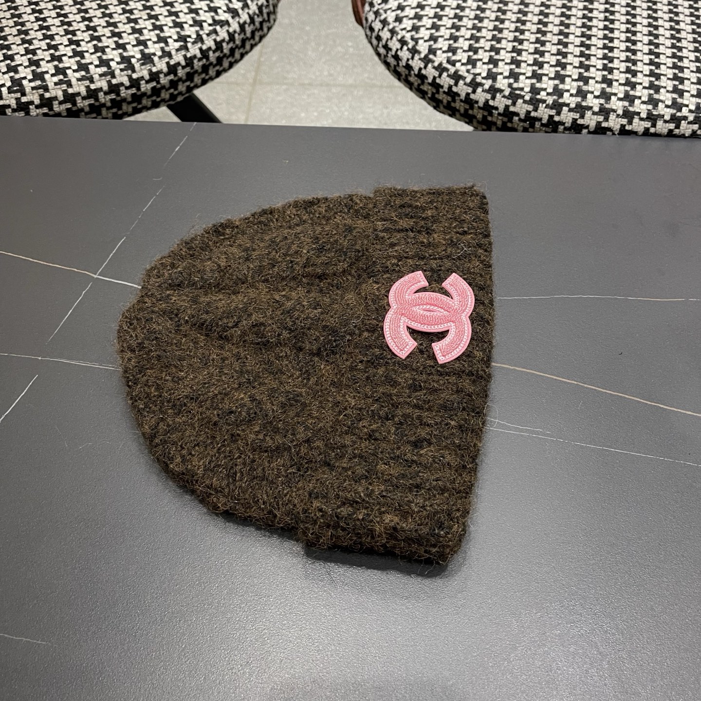 【Chanel香奈儿】2025新款麻花小香风搭配针织毛线帽，时尚简约#保暖款