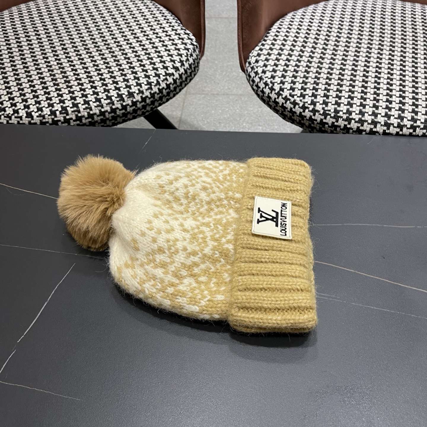 lv路易威登女士帽子女款秋冬毛线帽针织帽冷帽冬季保暖加绒加厚护耳韩版好看