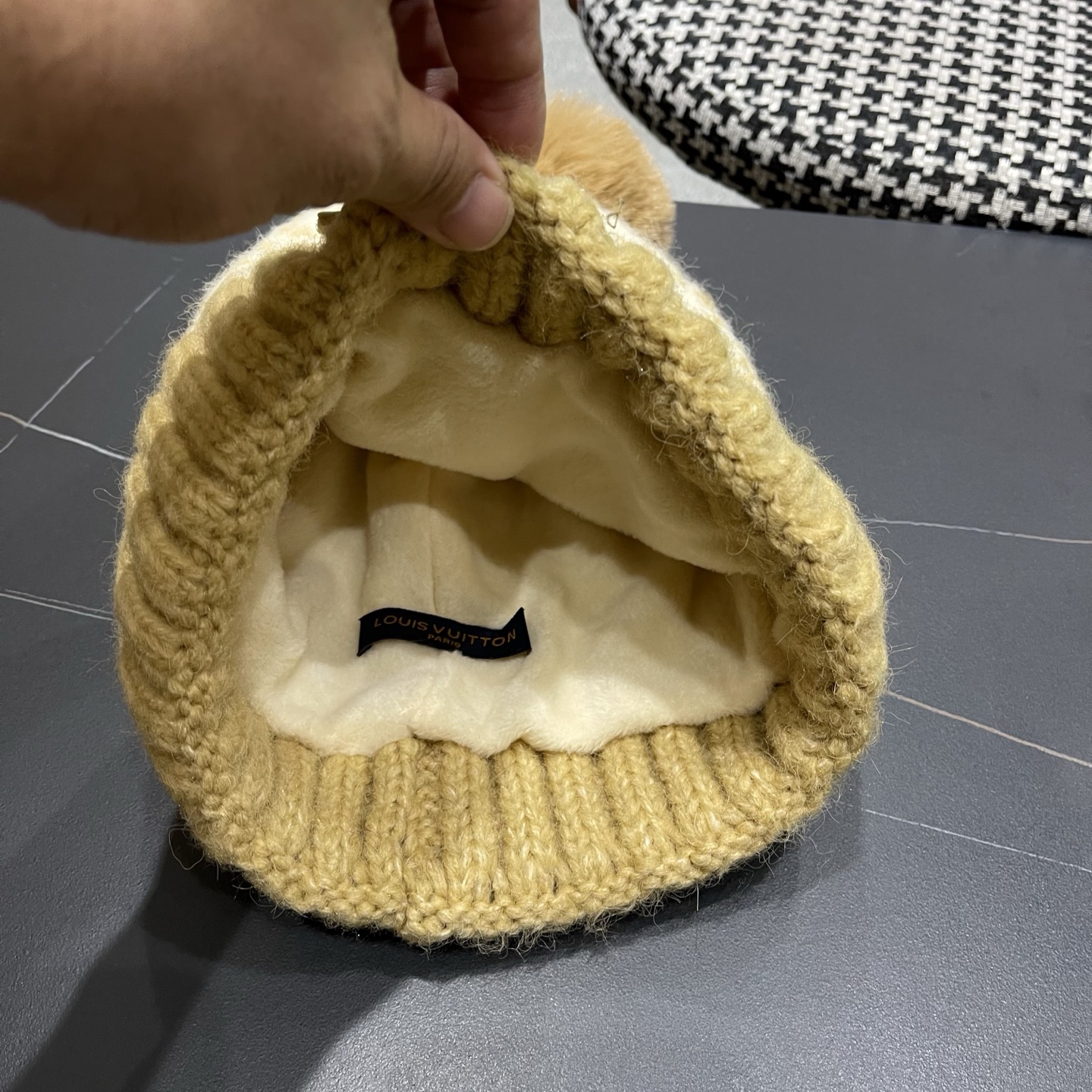 lv路易威登女士帽子女款秋冬毛线帽针织帽冷帽冬季保暖加绒加厚护耳韩版好看