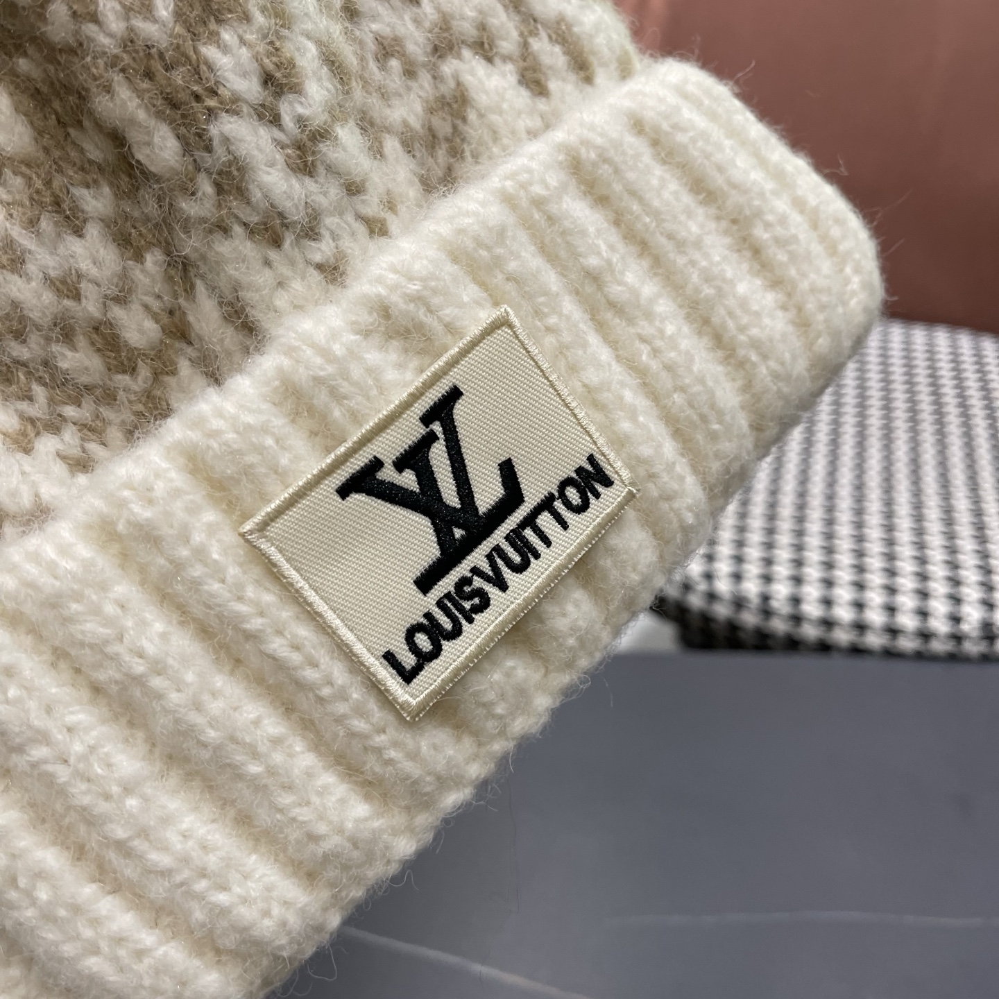 lv路易威登女士帽子女款秋冬毛线帽针织帽冷帽冬季保暖加绒加厚护耳韩版好看