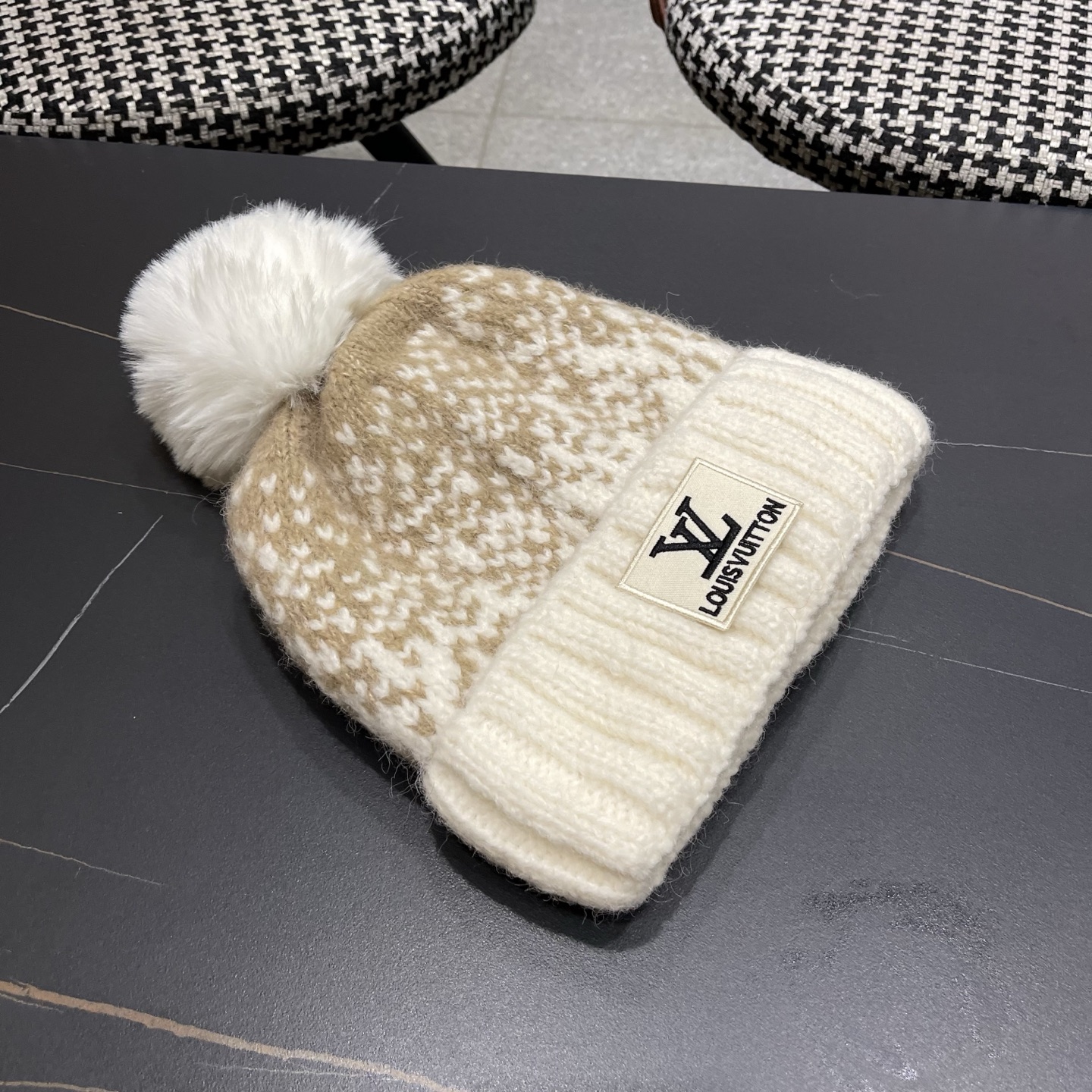 lv路易威登女士帽子女款秋冬毛线帽针织帽冷帽冬季保暖加绒加厚护耳韩版好看