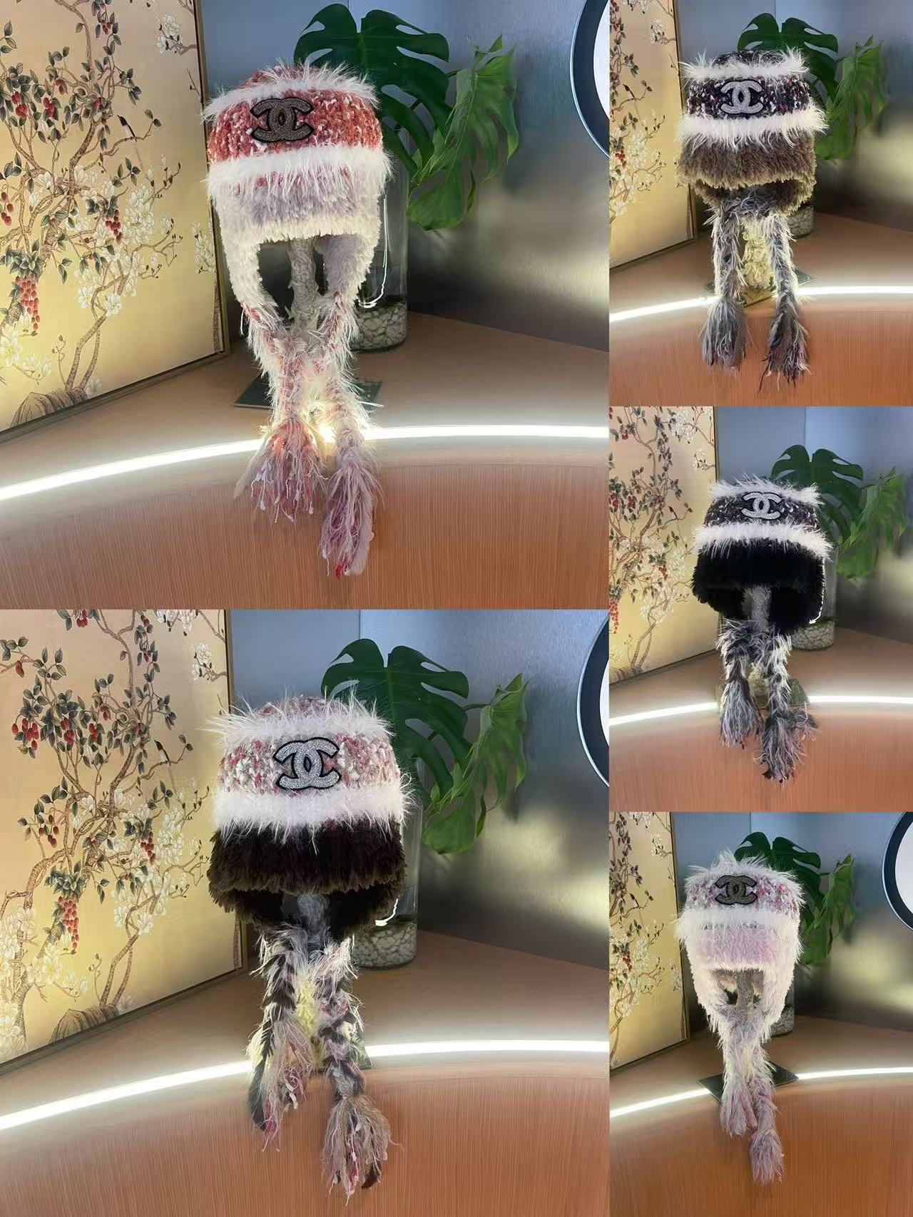 香奈儿Chanel 2024新款秋冬小香风条纹拼接毛绒毛线帽，保暧护耳瓣子帽女