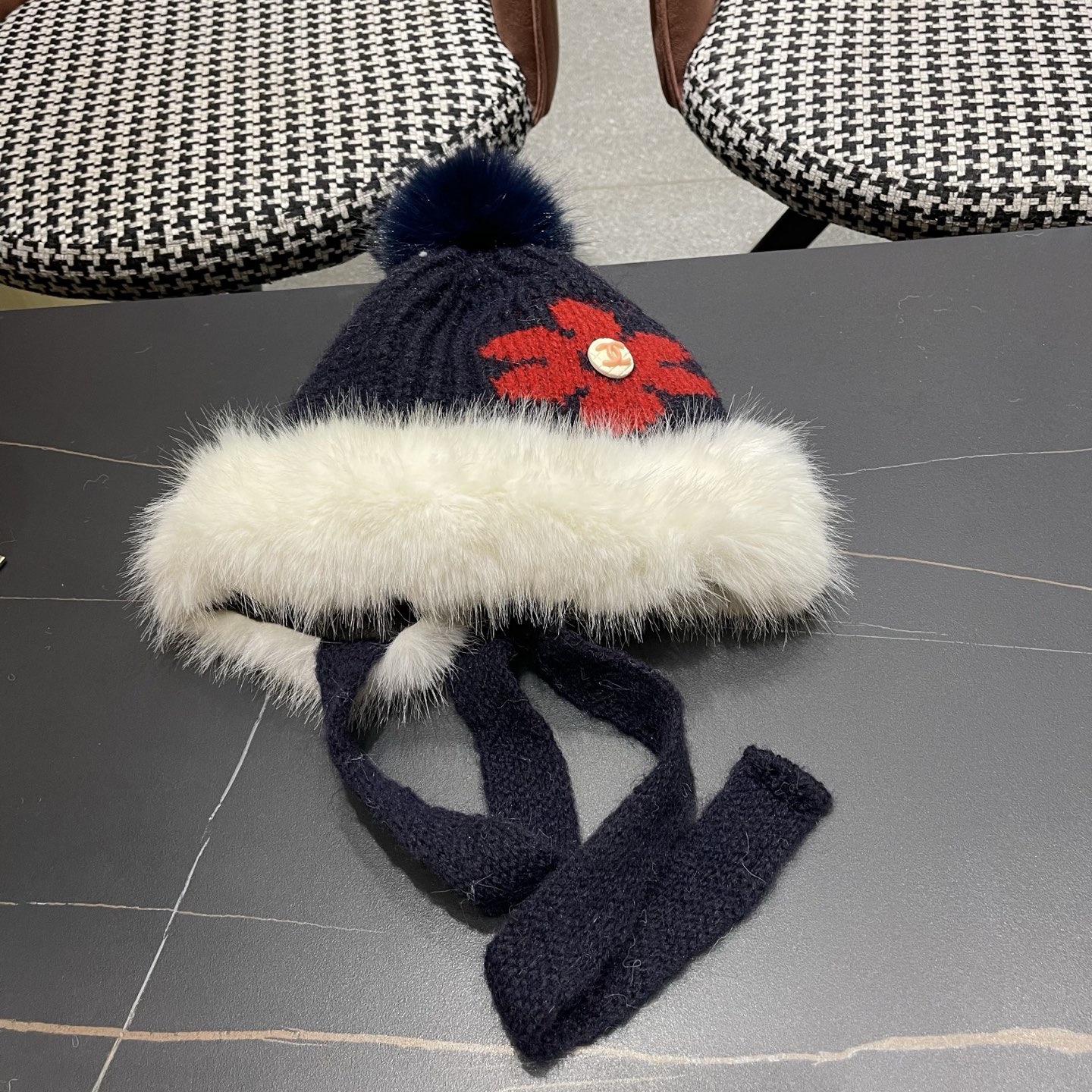 香奈儿CHANEL 2025新款韩版花朵刺绣针织护耳帽女秋冬季加厚保暖毛线套头帽潮