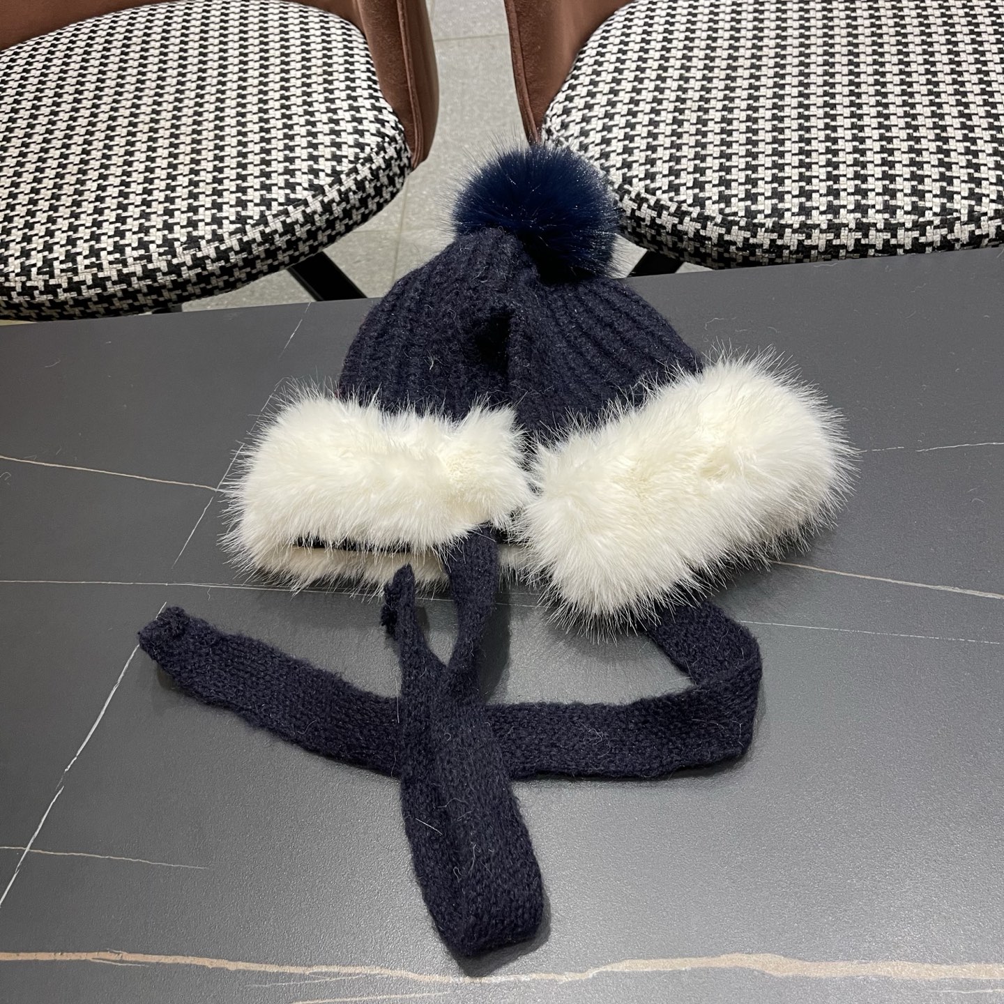 香奈儿CHANEL 2025新款韩版花朵刺绣针织护耳帽女秋冬季加厚保暖毛线套头帽潮