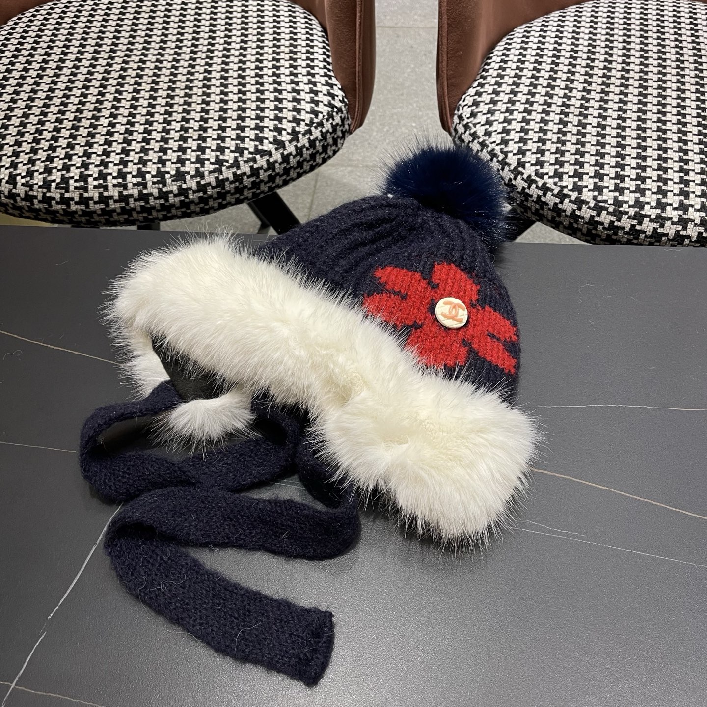 香奈儿CHANEL 2025新款韩版花朵刺绣针织护耳帽女秋冬季加厚保暖毛线套头帽潮