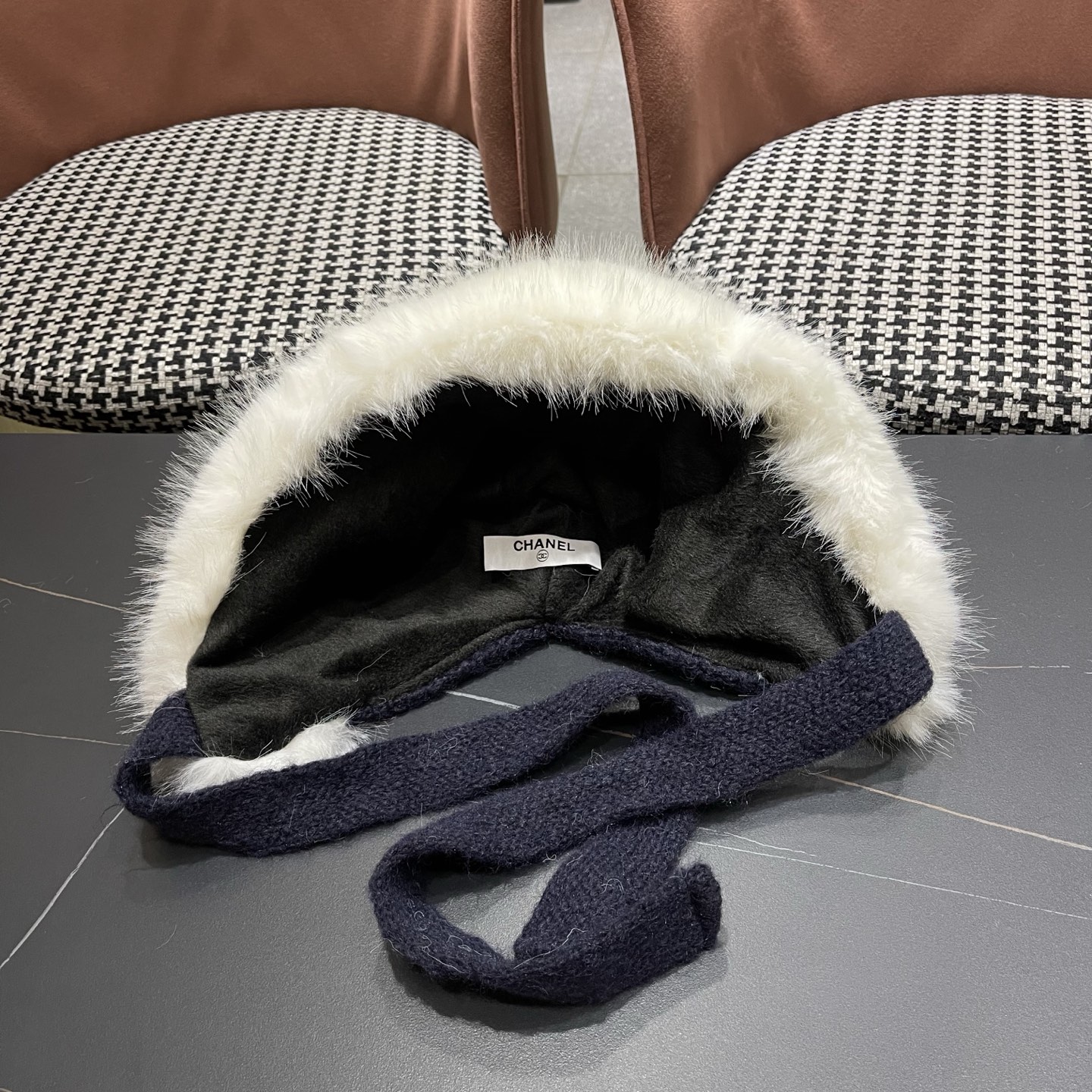 香奈儿CHANEL 2025新款韩版花朵刺绣针织护耳帽女秋冬季加厚保暖毛线套头帽潮