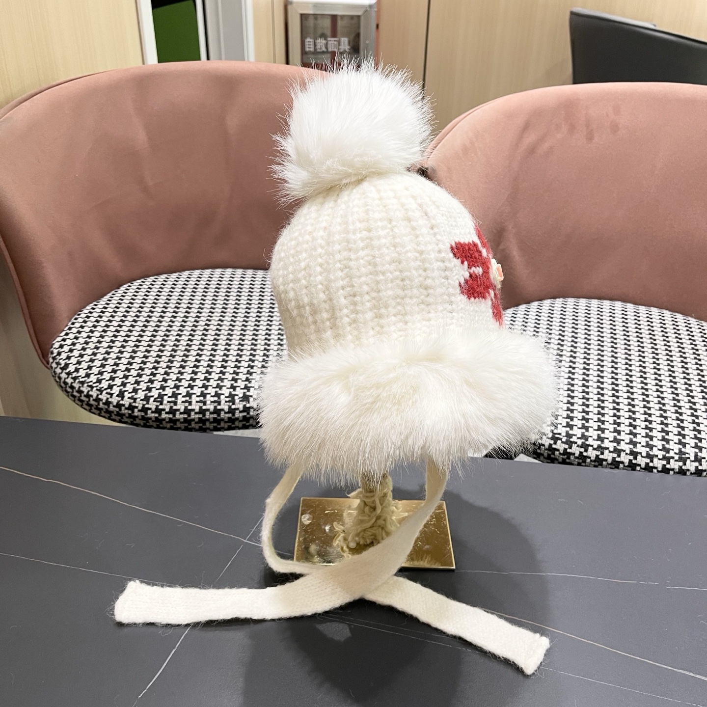 香奈儿CHANEL 2025新款韩版花朵刺绣针织护耳帽女秋冬季加厚保暖毛线套头帽潮