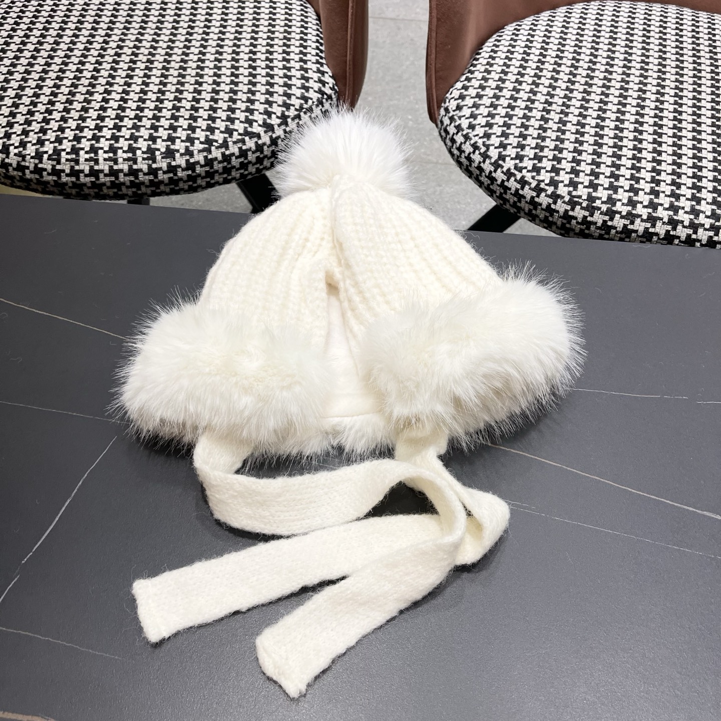 香奈儿CHANEL 2025新款韩版花朵刺绣针织护耳帽女秋冬季加厚保暖毛线套头帽潮