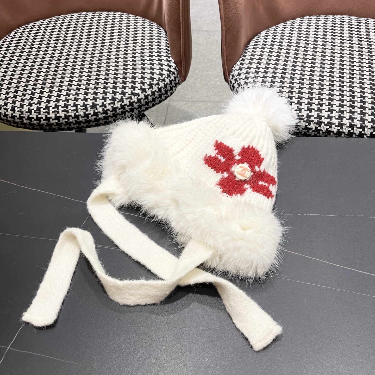 香奈儿CHANEL 2025新款韩版花朵刺绣针织护耳帽女秋冬季加厚保暖毛线套头帽潮