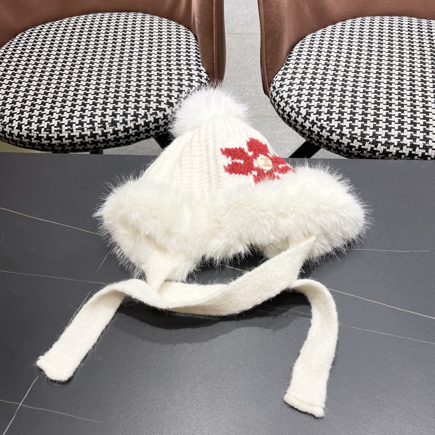 香奈儿CHANEL 2025新款韩版花朵刺绣针织护耳帽女秋冬季加厚保暖毛线套头帽潮