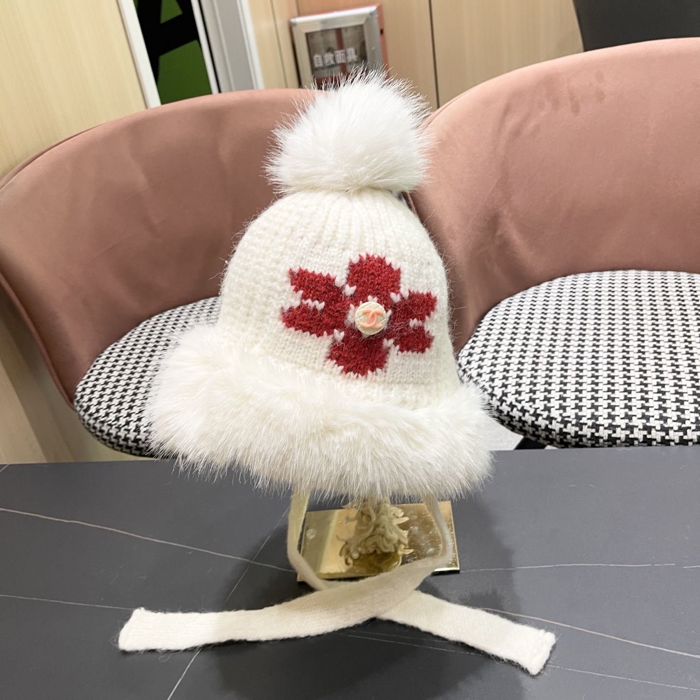 香奈儿CHANEL 2025新款韩版花朵刺绣针织护耳帽女秋冬季加厚保暖毛线套头帽潮