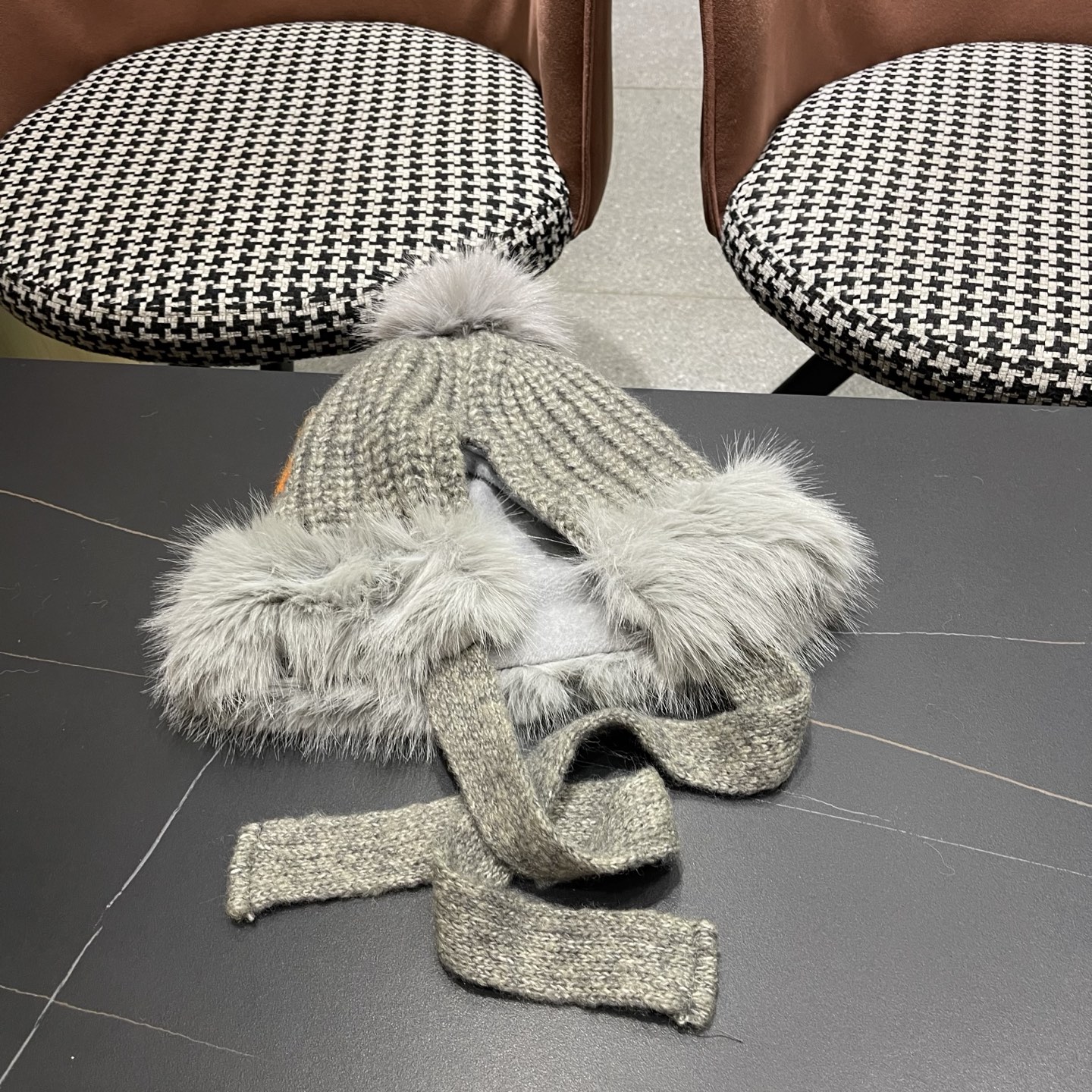 香奈儿CHANEL 2025新款韩版花朵刺绣针织护耳帽女秋冬季加厚保暖毛线套头帽潮