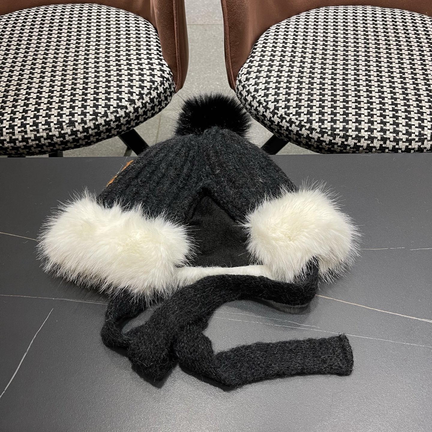 香奈儿CHANEL 2025新款韩版花朵刺绣针织护耳帽女秋冬季加厚保暖毛线套头帽潮