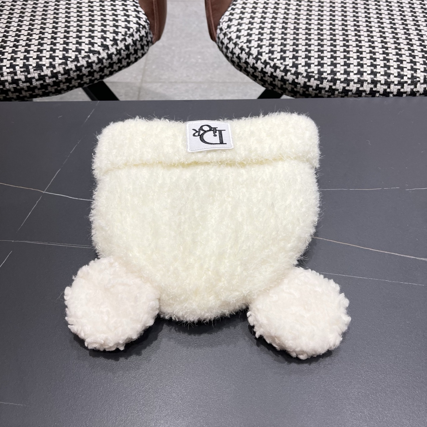 【DIOR迪奥】2025新款秋冬季时尚保暖耳朵套头帽大头围显脸小针织毛绒帽子