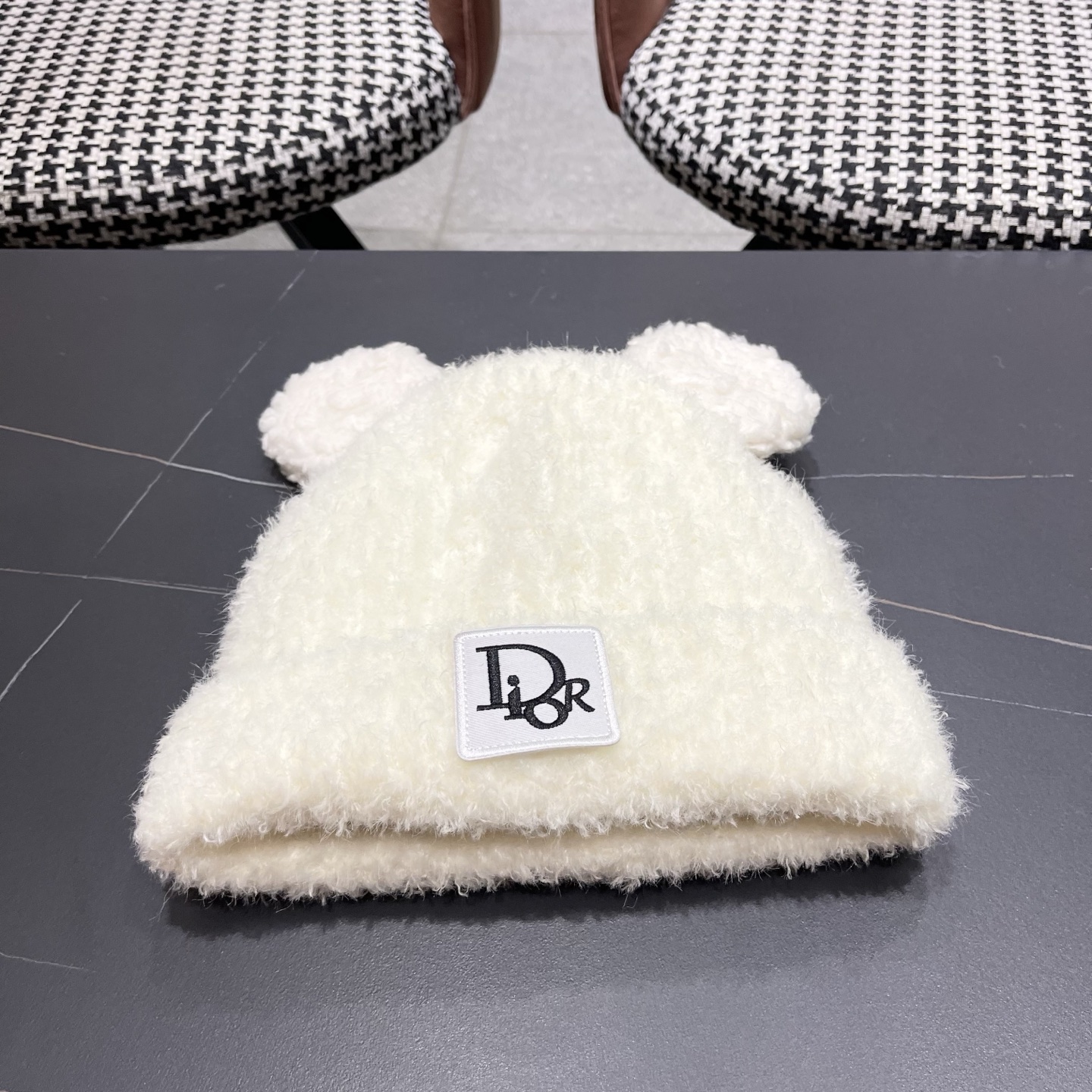 NO:580634,[DIOR Dior] 2025 New Autumn and Winter Fashion Warm Ear Pullover Hat Big Head Circumference Showing Face Small Knitted Plush Hat Hat Fisherman Hat Baseball Cap Knitted Hat, Hat, dior, dior, espadrilles, hats19860909【DIOR迪奥】2025新款秋冬季时尚保暖耳朵套头帽大头围显脸小针织毛绒帽子帽子渔夫帽棒球帽针织帽,帽子,dior,dior,espadrilles,hats,hat