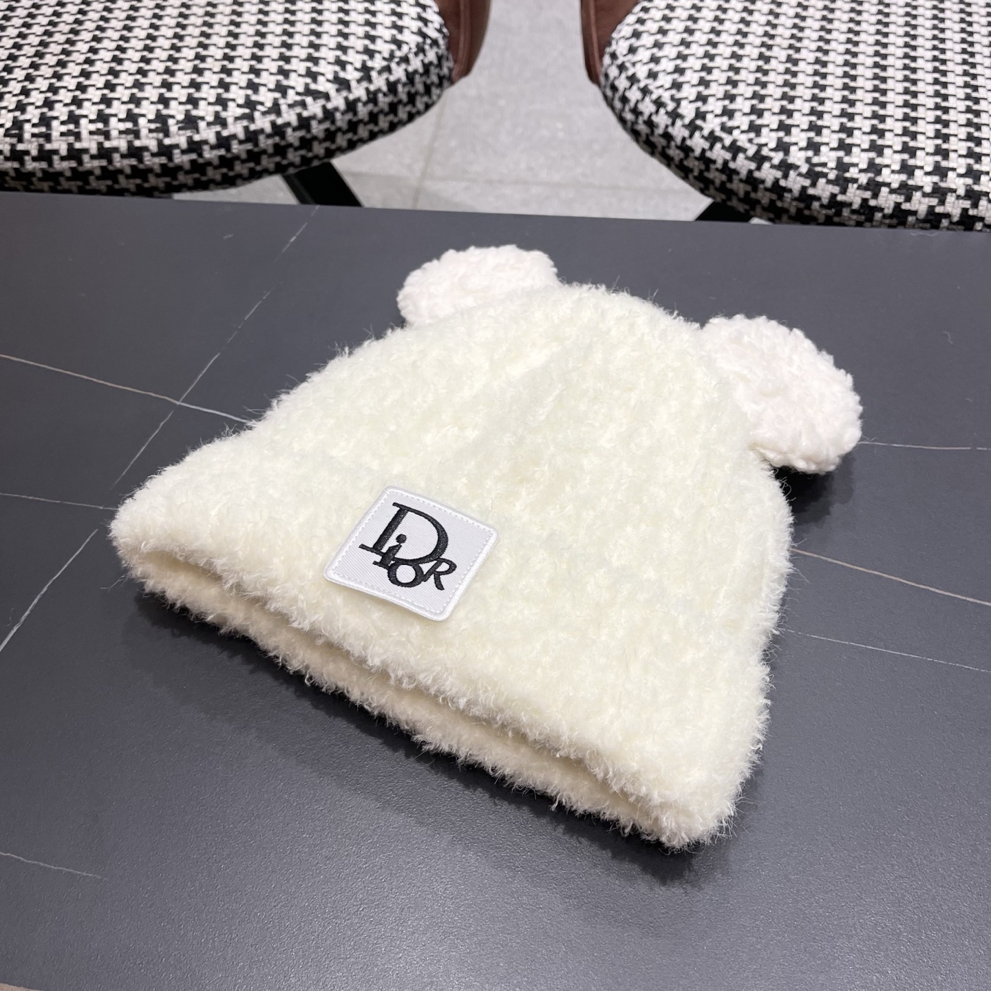 【DIOR迪奥】2025新款秋冬季时尚保暖耳朵套头帽大头围显脸小针织毛绒帽子