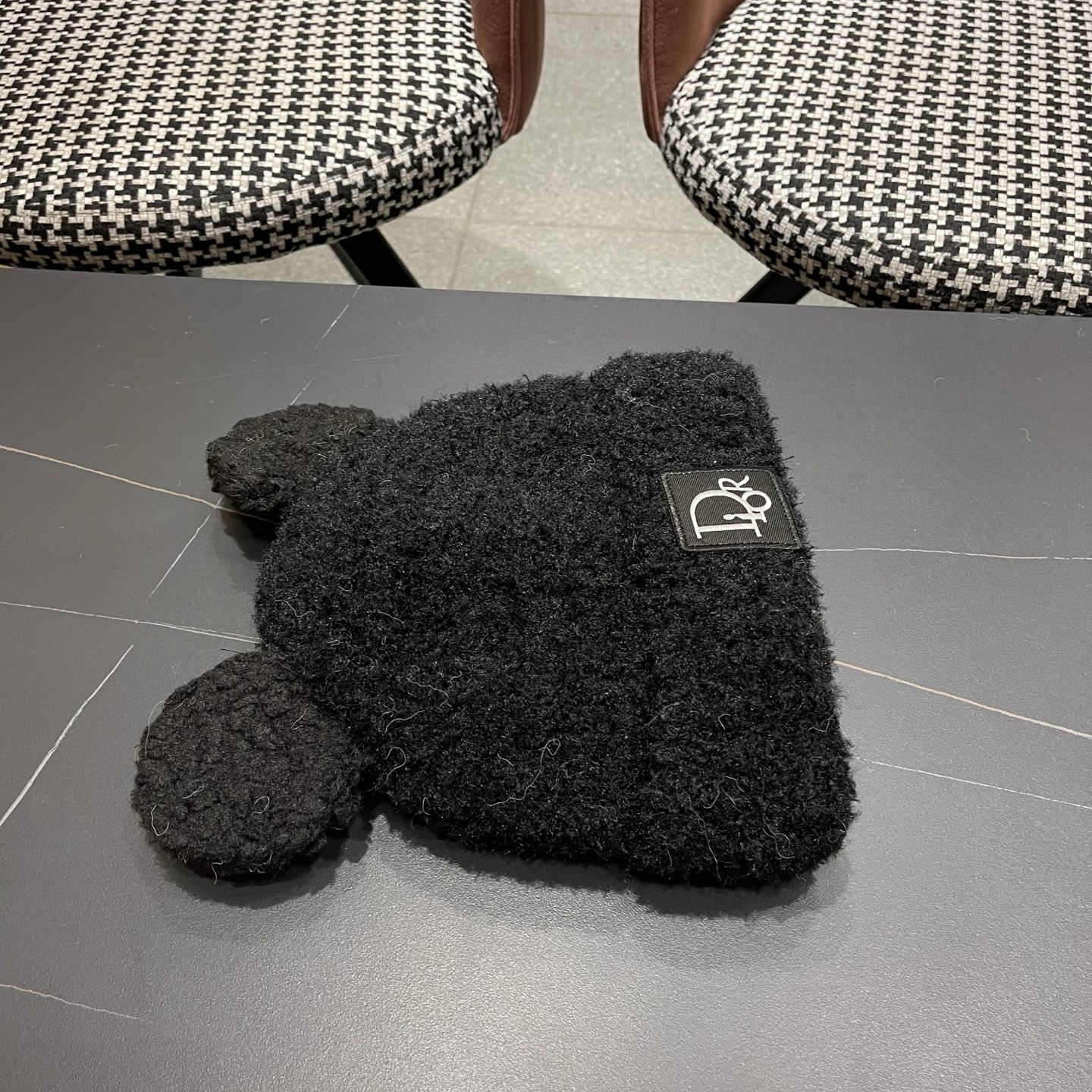 【DIOR迪奥】2025新款秋冬季时尚保暖耳朵套头帽大头围显脸小针织毛绒帽子