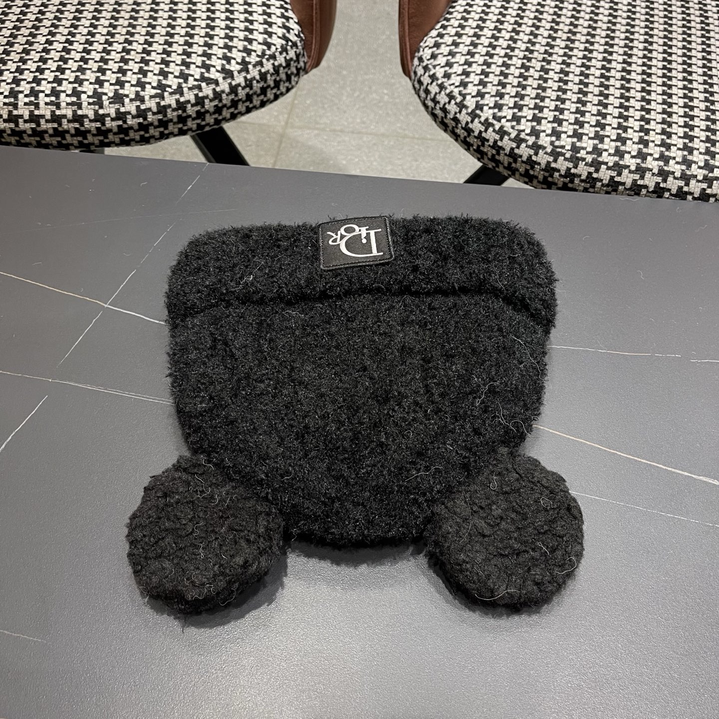 【DIOR迪奥】2025新款秋冬季时尚保暖耳朵套头帽大头围显脸小针织毛绒帽子