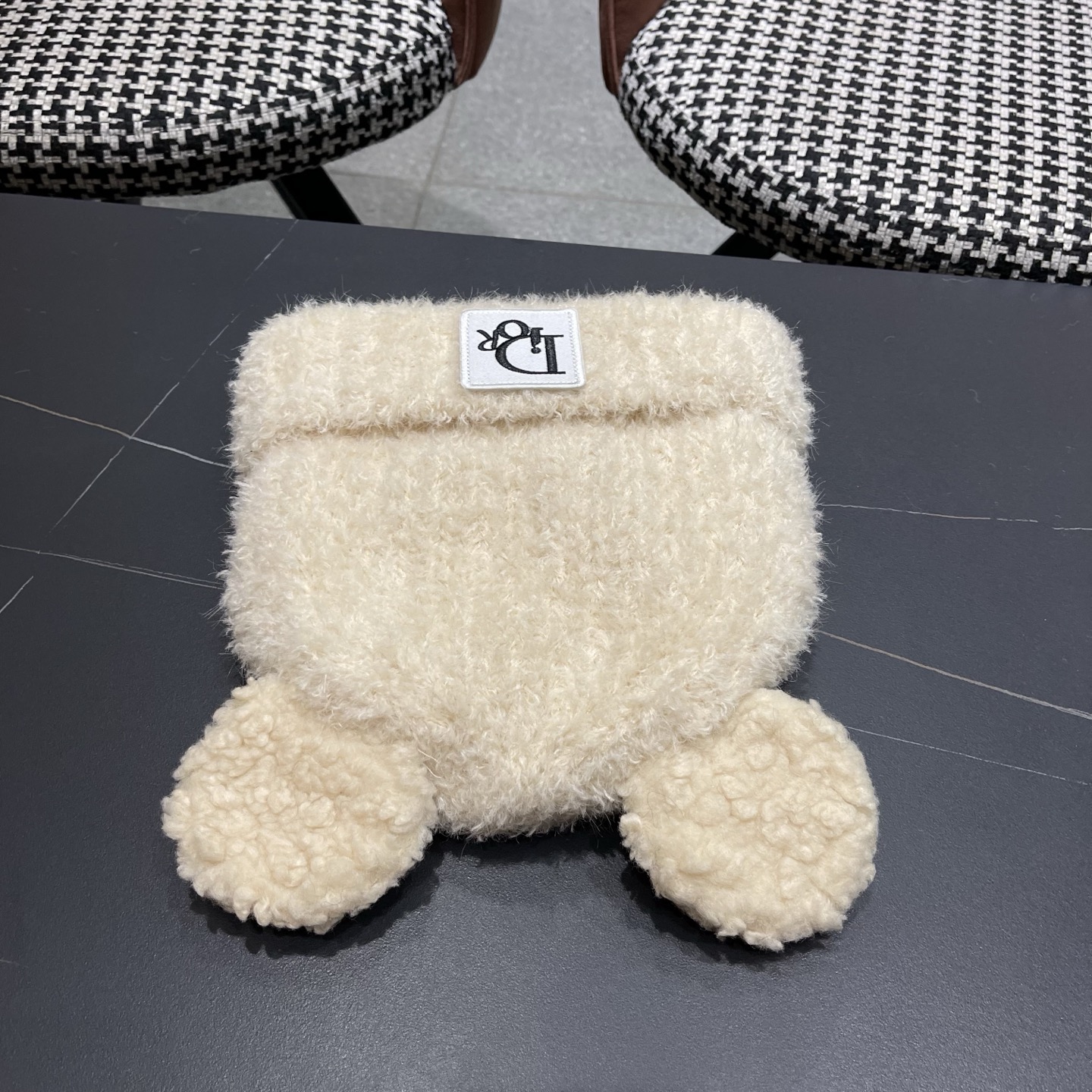 【DIOR迪奥】2025新款秋冬季时尚保暖耳朵套头帽大头围显脸小针织毛绒帽子